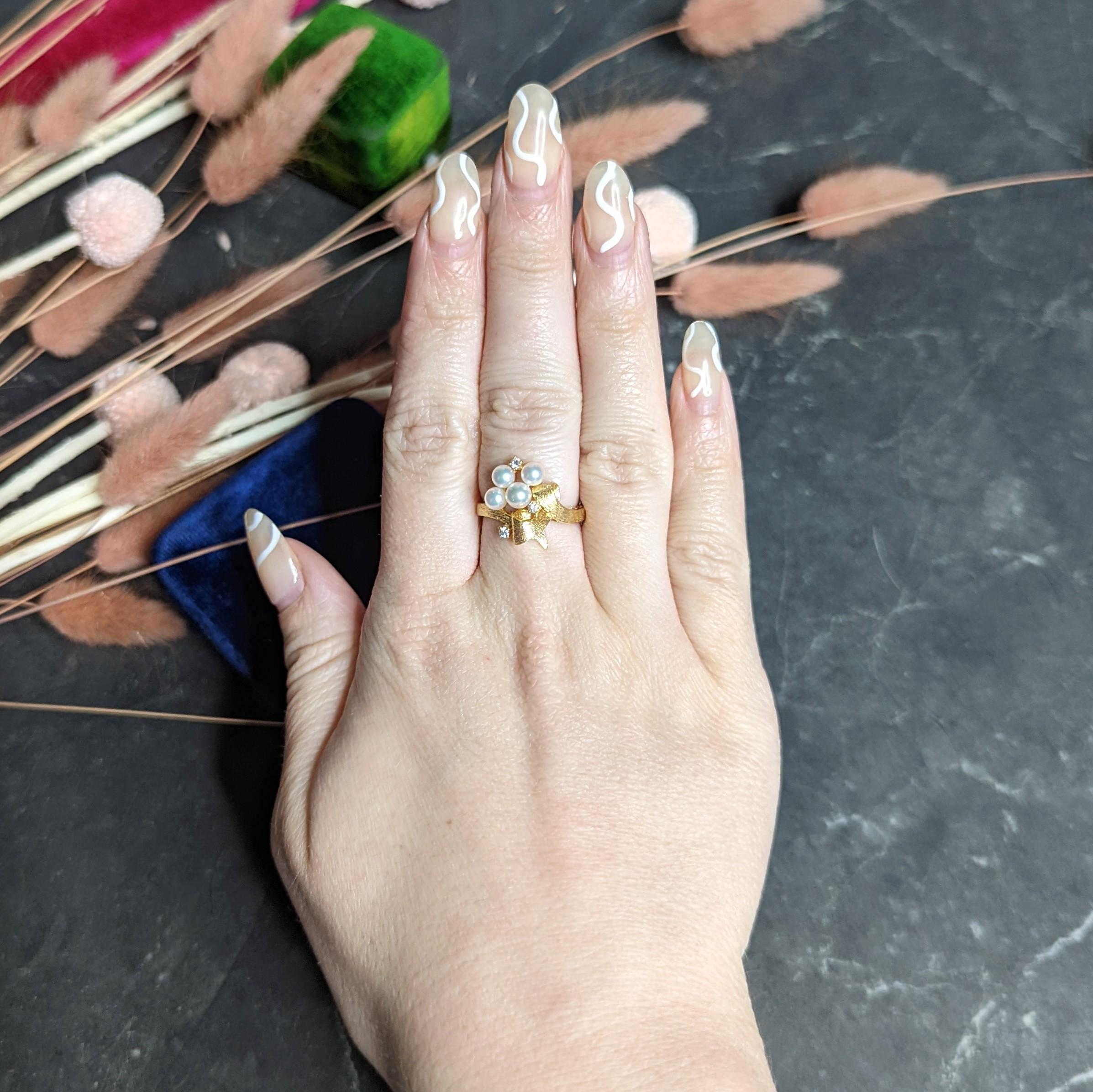 Mikimoto Diamond Pearl 18 Karat Yellow Gold Ribbon Ring 3