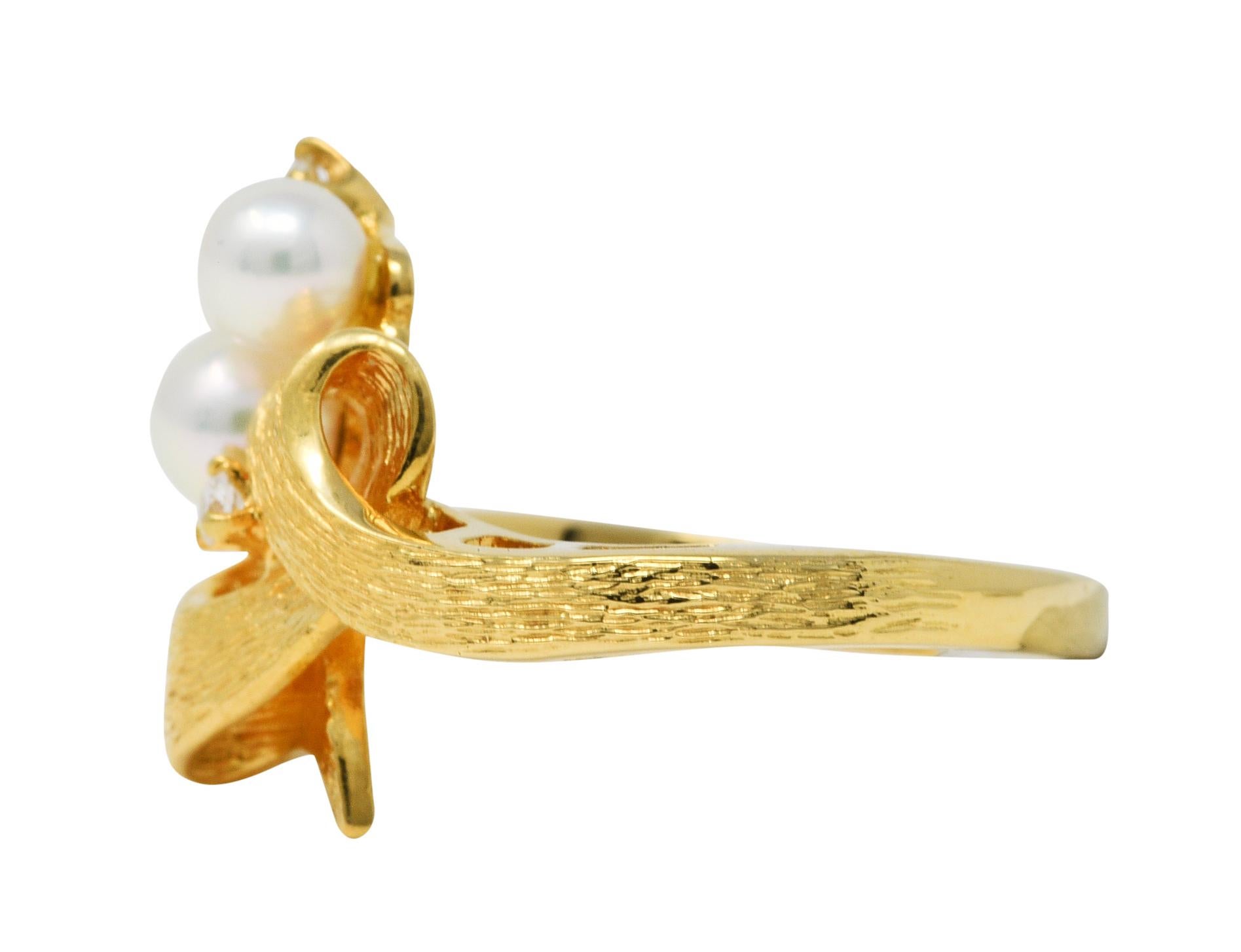 Brilliant Cut Mikimoto Diamond Pearl 18 Karat Yellow Gold Ribbon Ring