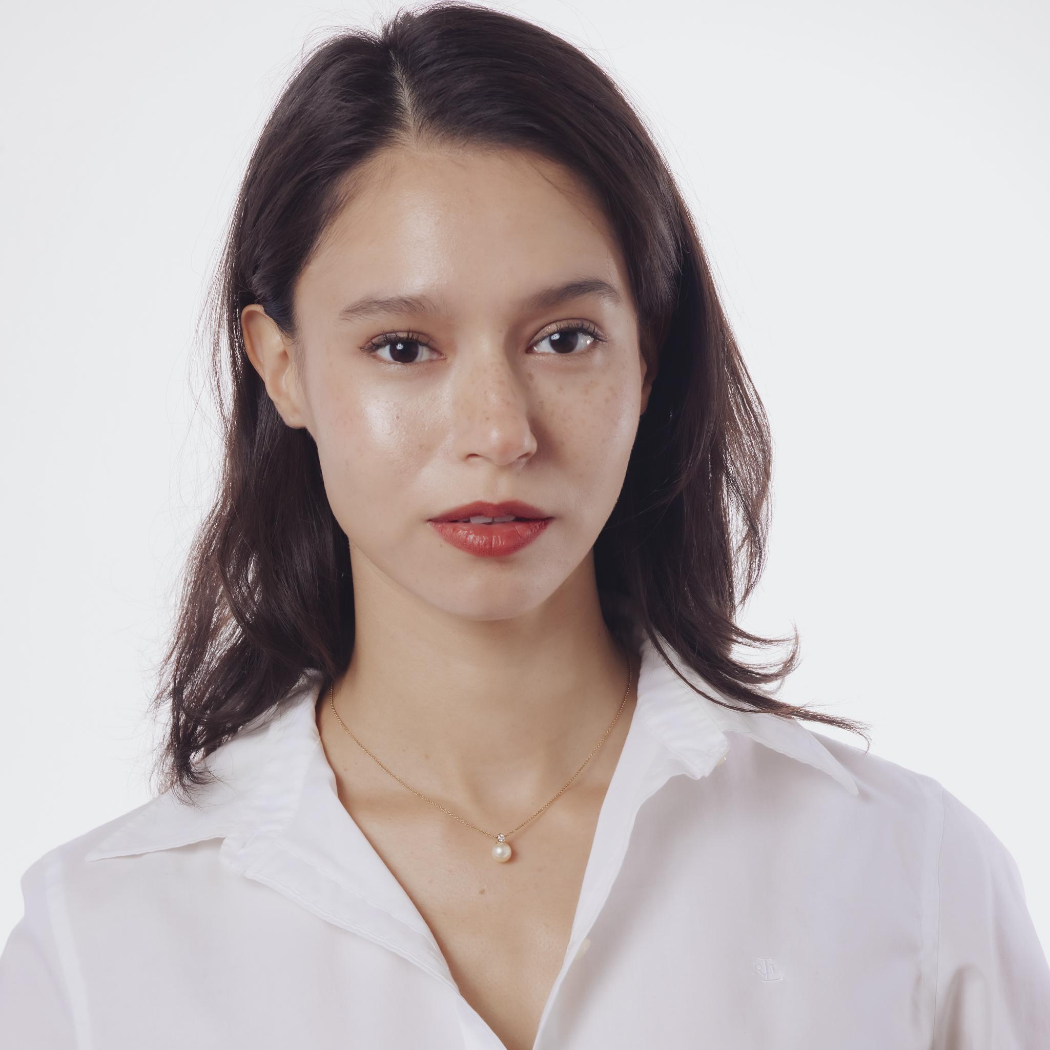 Contemporaneo Collana Mikimoto con perle e diamanti in oro giallo 18 carati in vendita