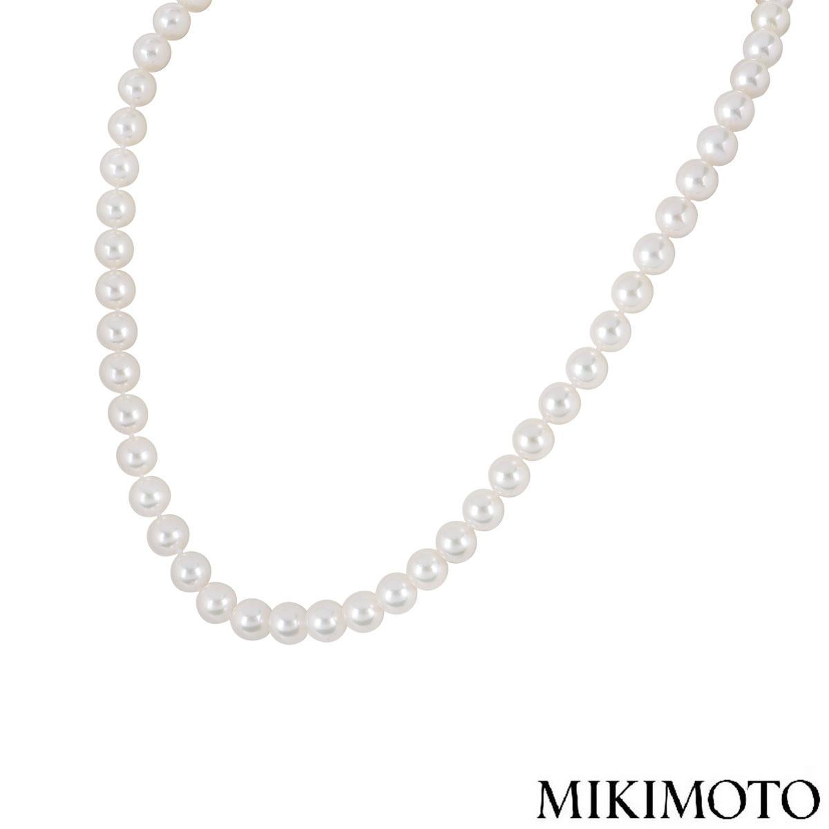 Mikimoto Diamond and Pearl Earrings and Necklace In Excellent Condition In London, GB