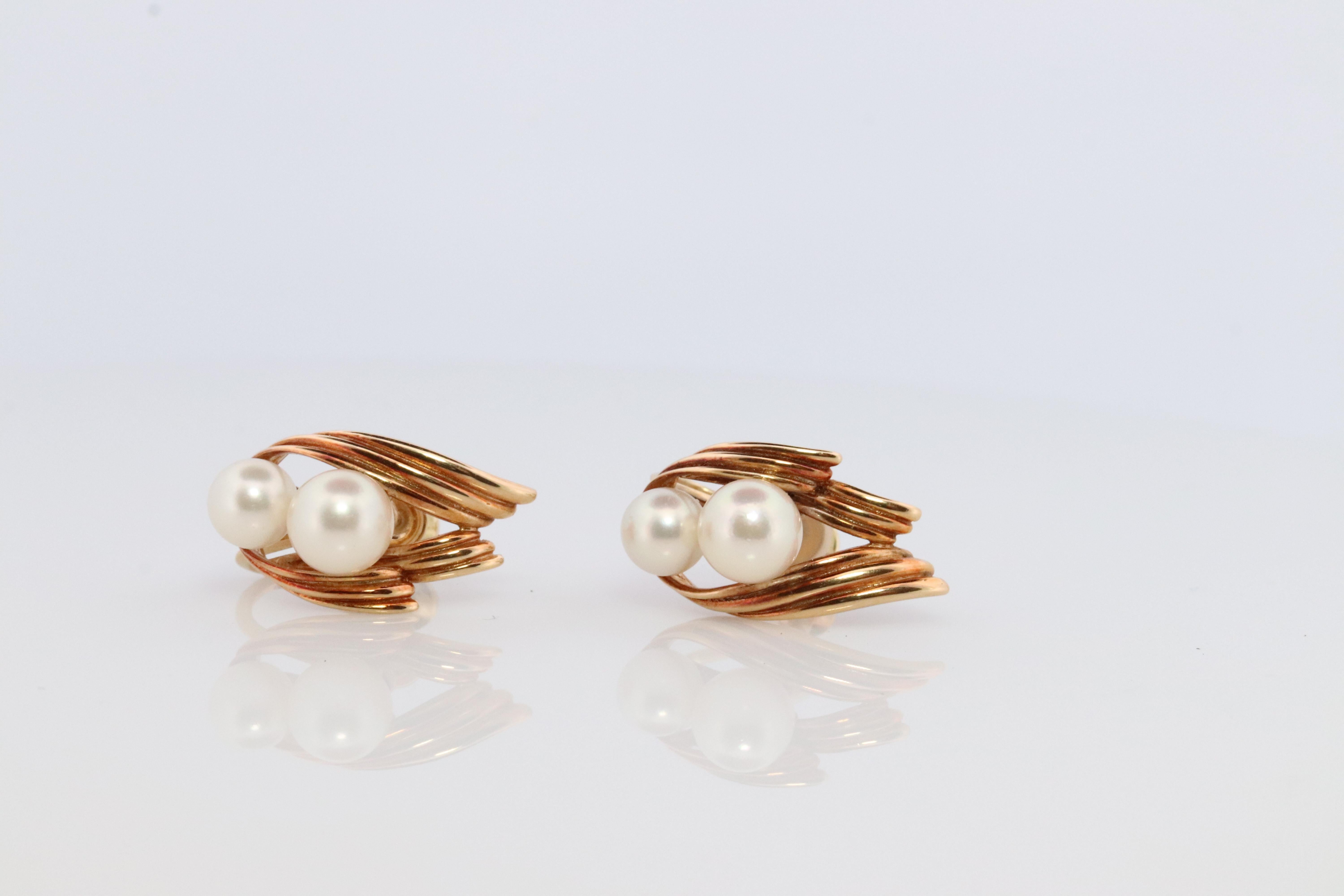 Mikimoto Earrings. Vintage 14k Gold Mikimoto Pearl cluster Clip Ons. Unpierced For Sale 1