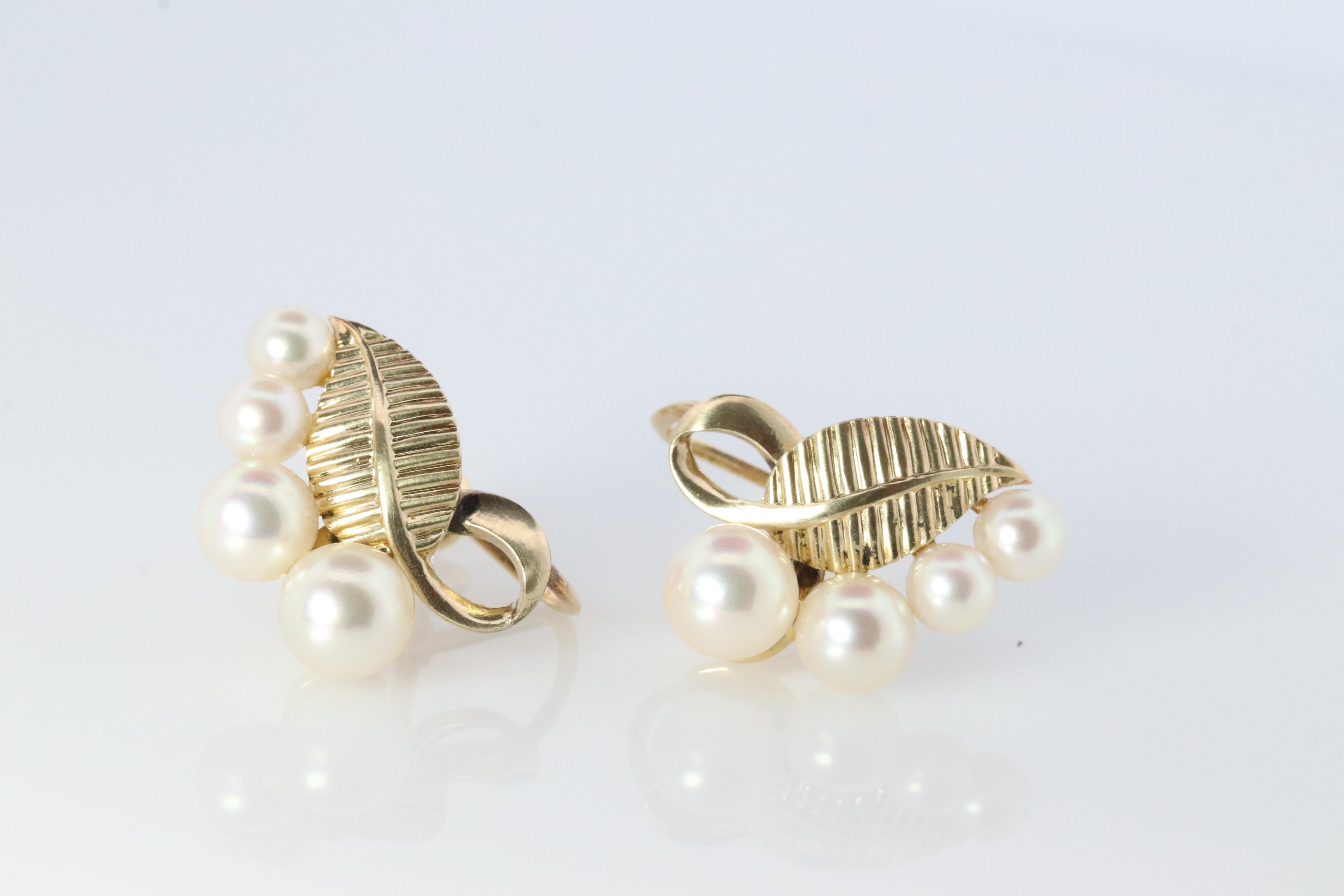 Women's Mikimoto Earrings. Vintage 14k Gold Mikimoto Pearl cluster Clip Ons. Unpierced For Sale