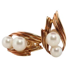 Mikimoto Earrings. Vintage 14k Gold Mikimoto Pearl cluster Clip Ons. Unpierced