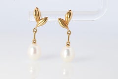 Mikimoto-Ohrringe. Vintage 14k Gold Mikimoto Perle baumeln Ohrringe.