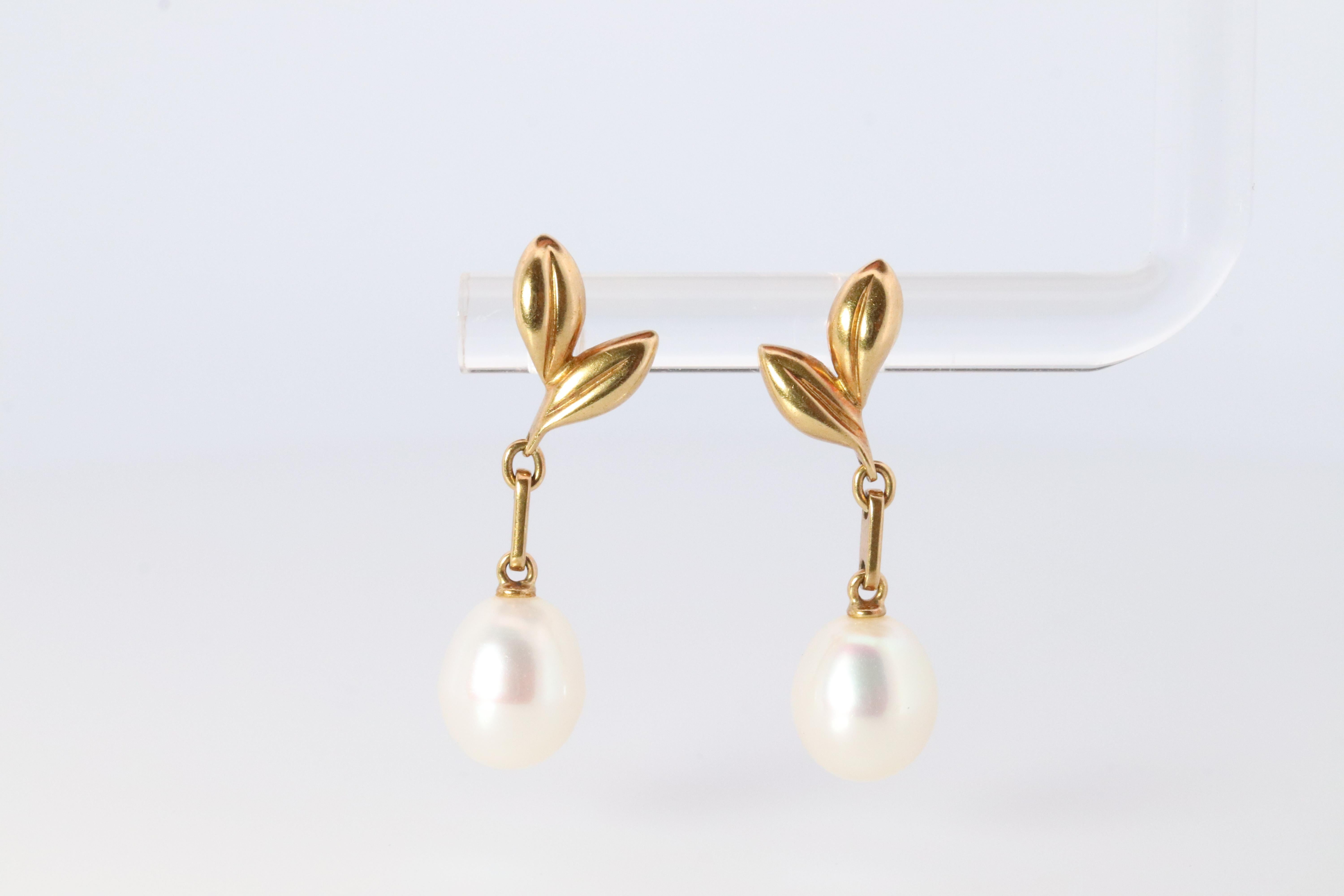 Round Cut Mikimoto Earrings. Vintage 14k Gold Mikimoto Pearl Dangle Earrings.