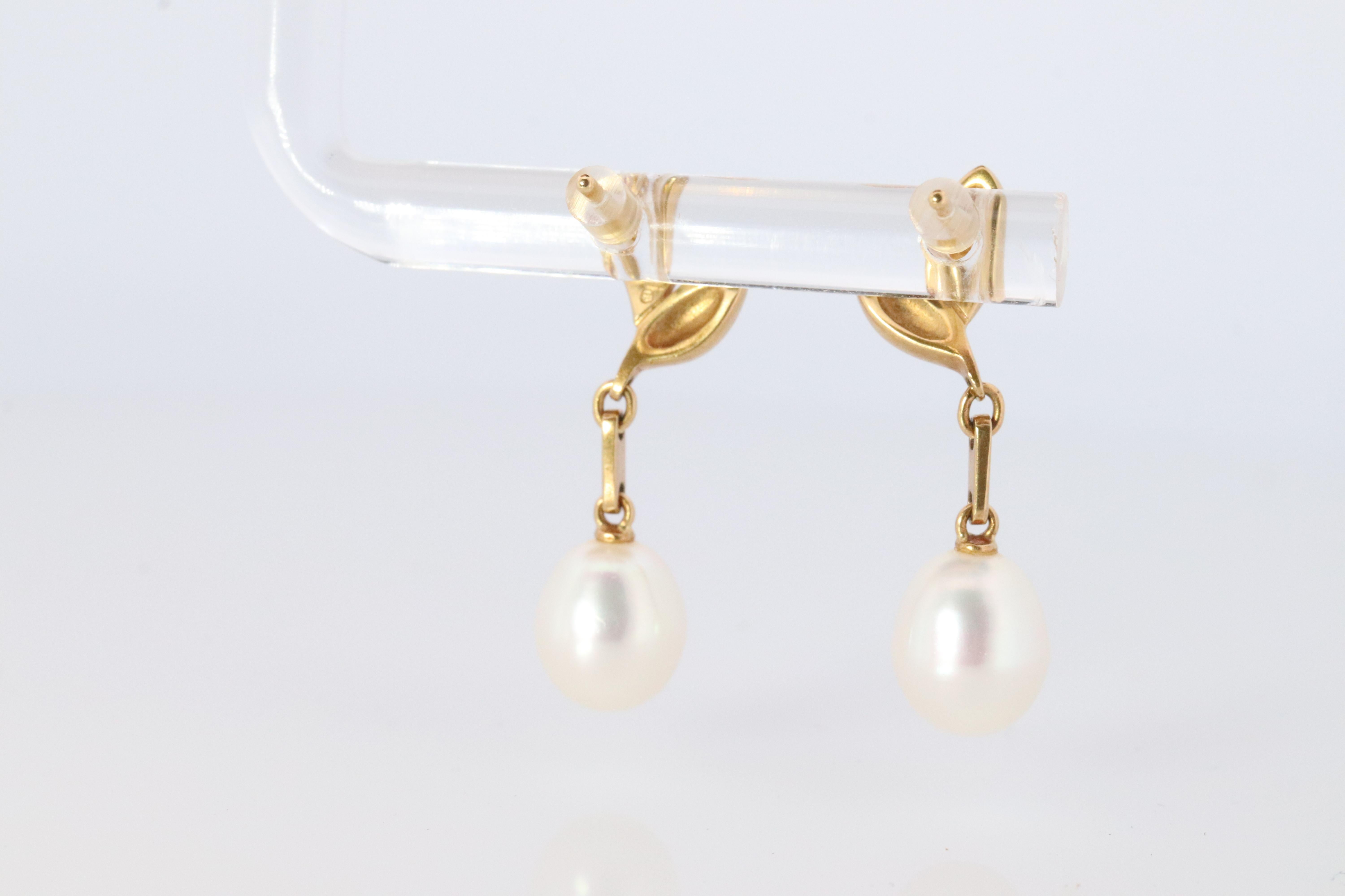 Women's Mikimoto Earrings. Vintage 14k Gold Mikimoto Pearl Dangle Earrings.