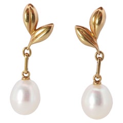 Mikimoto Earrings. Vintage 14k Gold Mikimoto Pearl Dangle Earrings.
