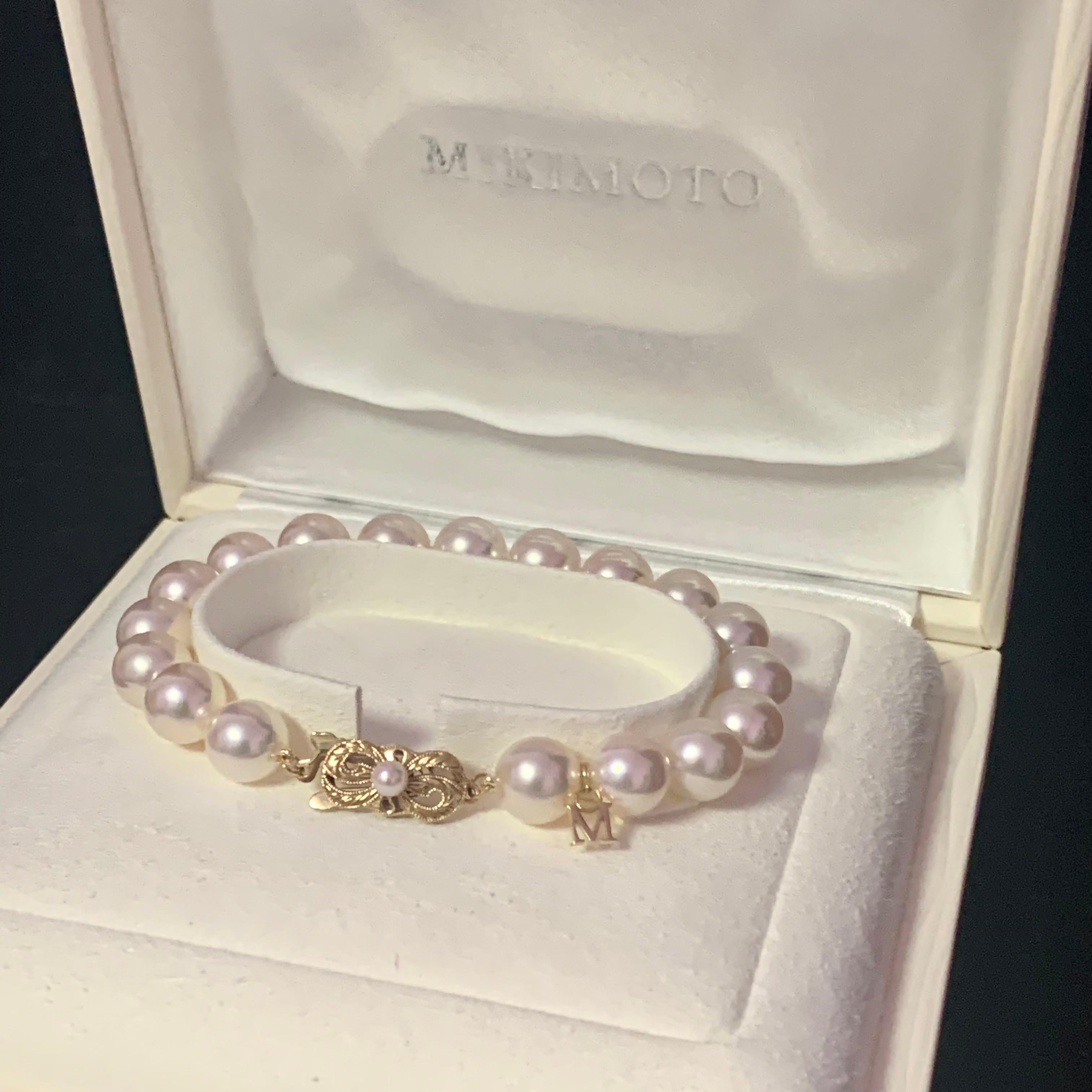 Mikimoto Estate Akoya Pearl Bracelet 18k Gold Certified In Good Condition In Brooklyn, NY