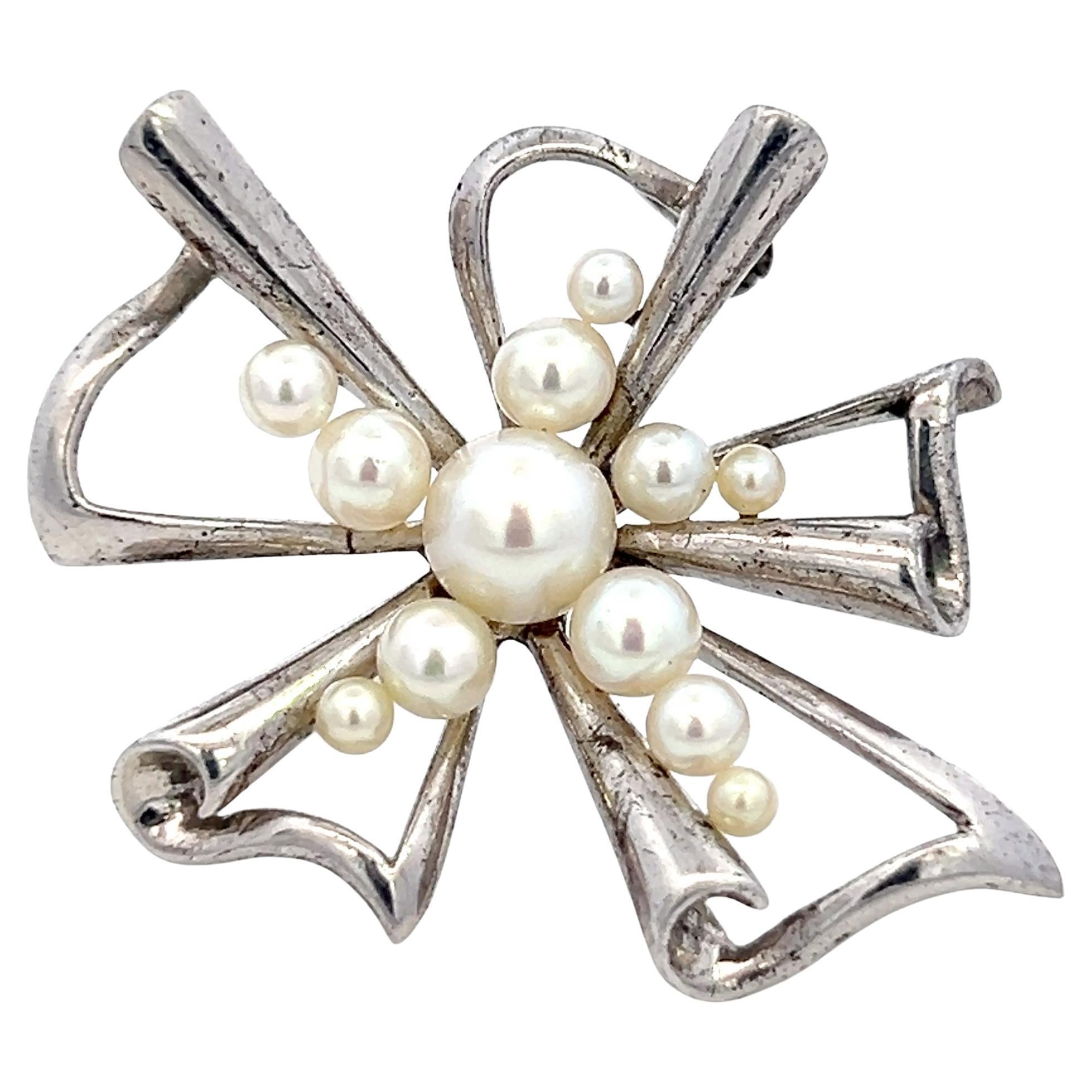 Alfiler broche de perla Akoya Mikimoto Estate 2,5-6 mm Plata