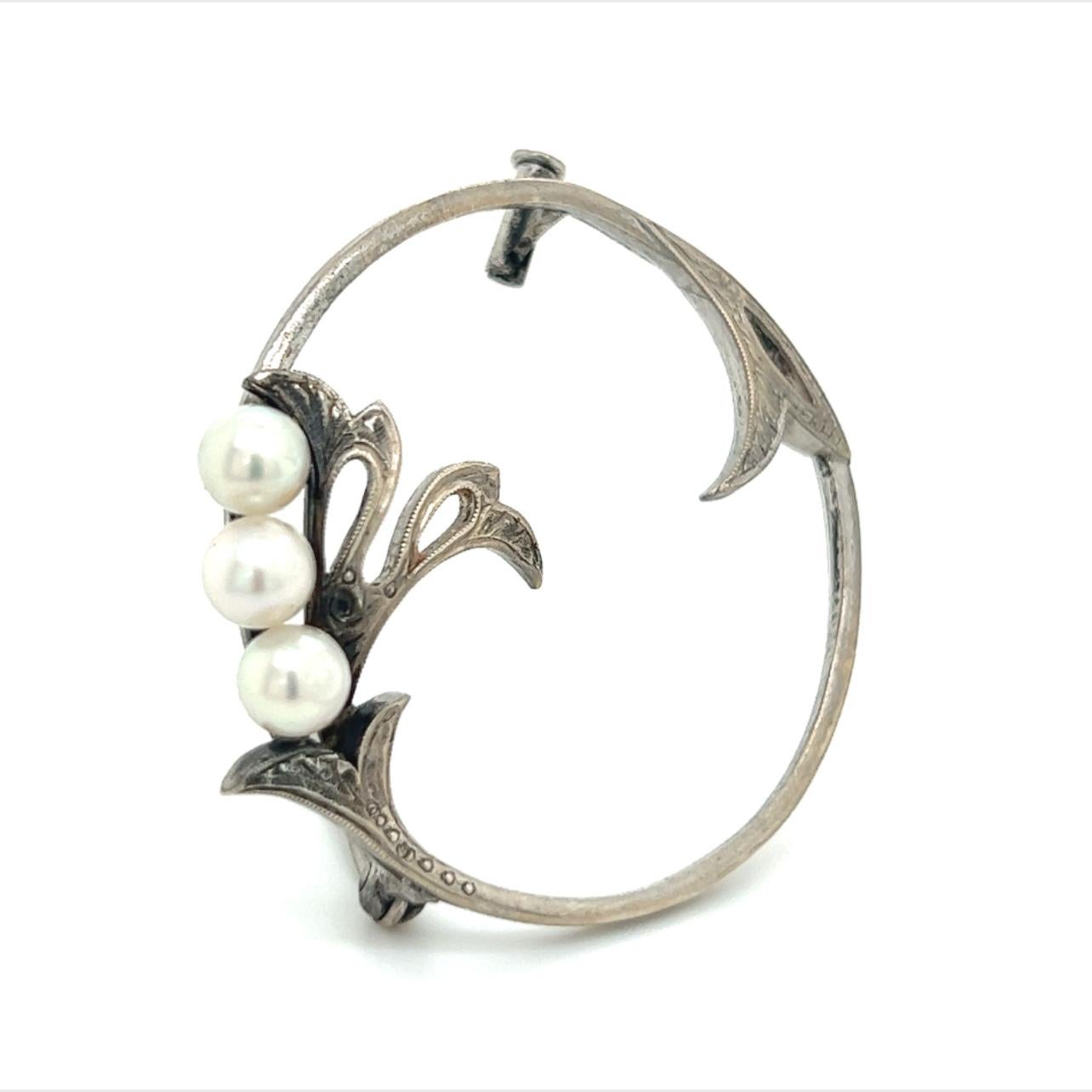 Mikimoto Estate Akoya Pearl Brooch Pin Sterling Silver 4.65 mm M280

This elegant Authentic Mikimoto Estate sterling silver brooch has 3 Saltwater Akoya Cultured Pearls 4.65 MM and has a weight of 4.2 Grams.

TRUSTED SELLER SINCE 2002

PLEASE SEE