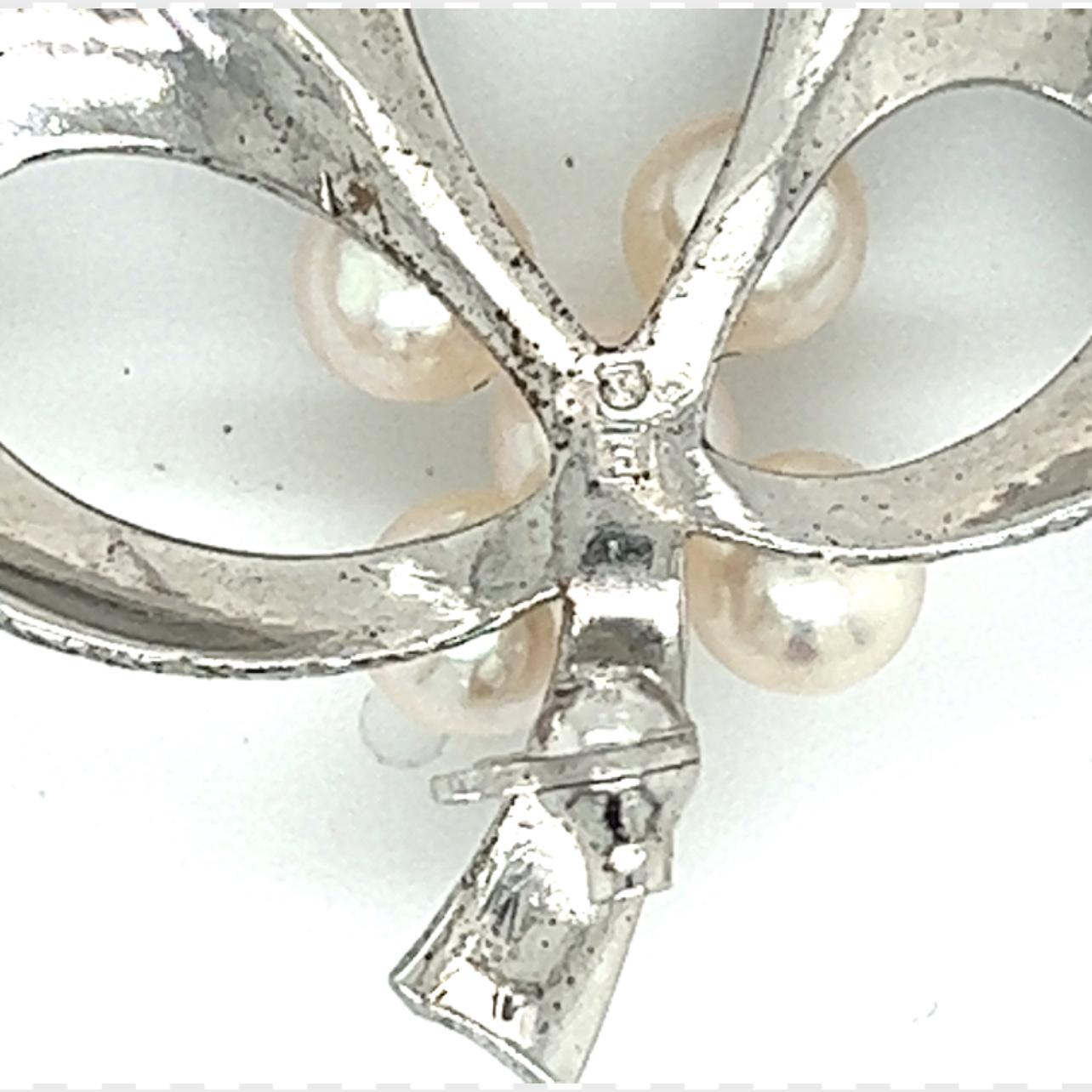 Women's Mikimoto Estate Akoya Pearl Brooch Pin Sterling Silver For Sale