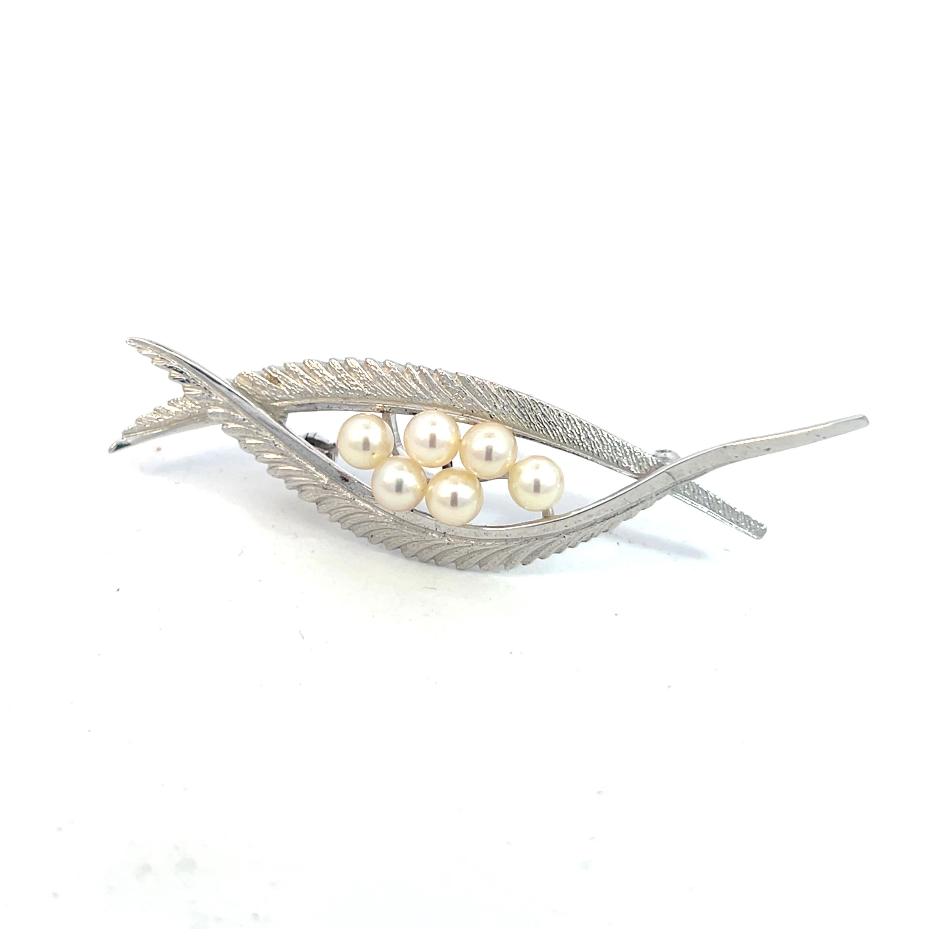  Authentic Mikimoto Estate Akoya Pearl Brooch Pin Sterling Silver 5 mm M409

This elegant Authentic Mikimoto Silver brooch has 6 Saltwater Akoya Cultured Pearls sized 5 mm and with a weight of 4.9 grams.

TRUSTED SELLER SINCE 2002

PLEASE SEE OUR