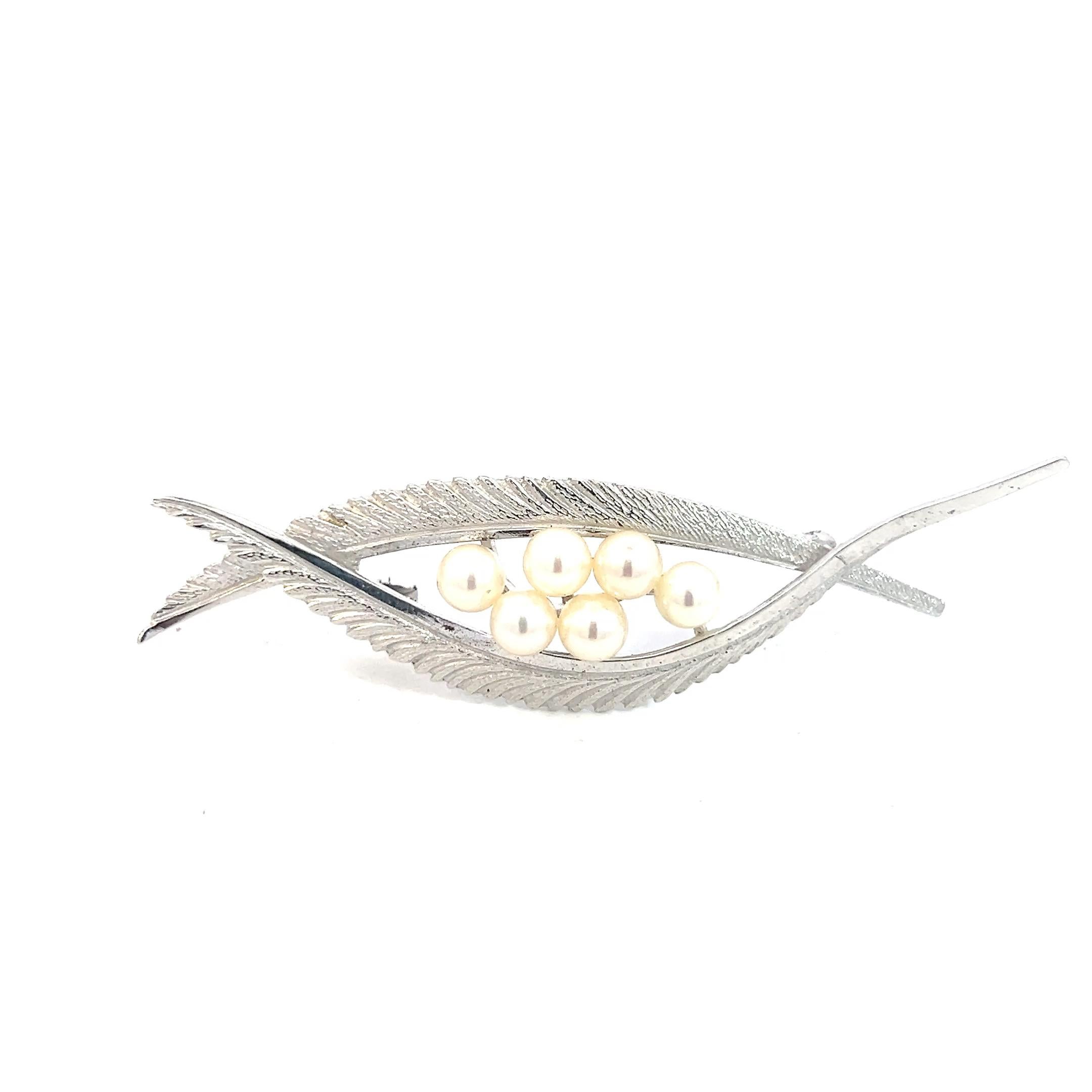 Mikimoto Estate Akoya Pearl Brooch Pin Sterling Silver 5 mm In Good Condition For Sale In Brooklyn, NY