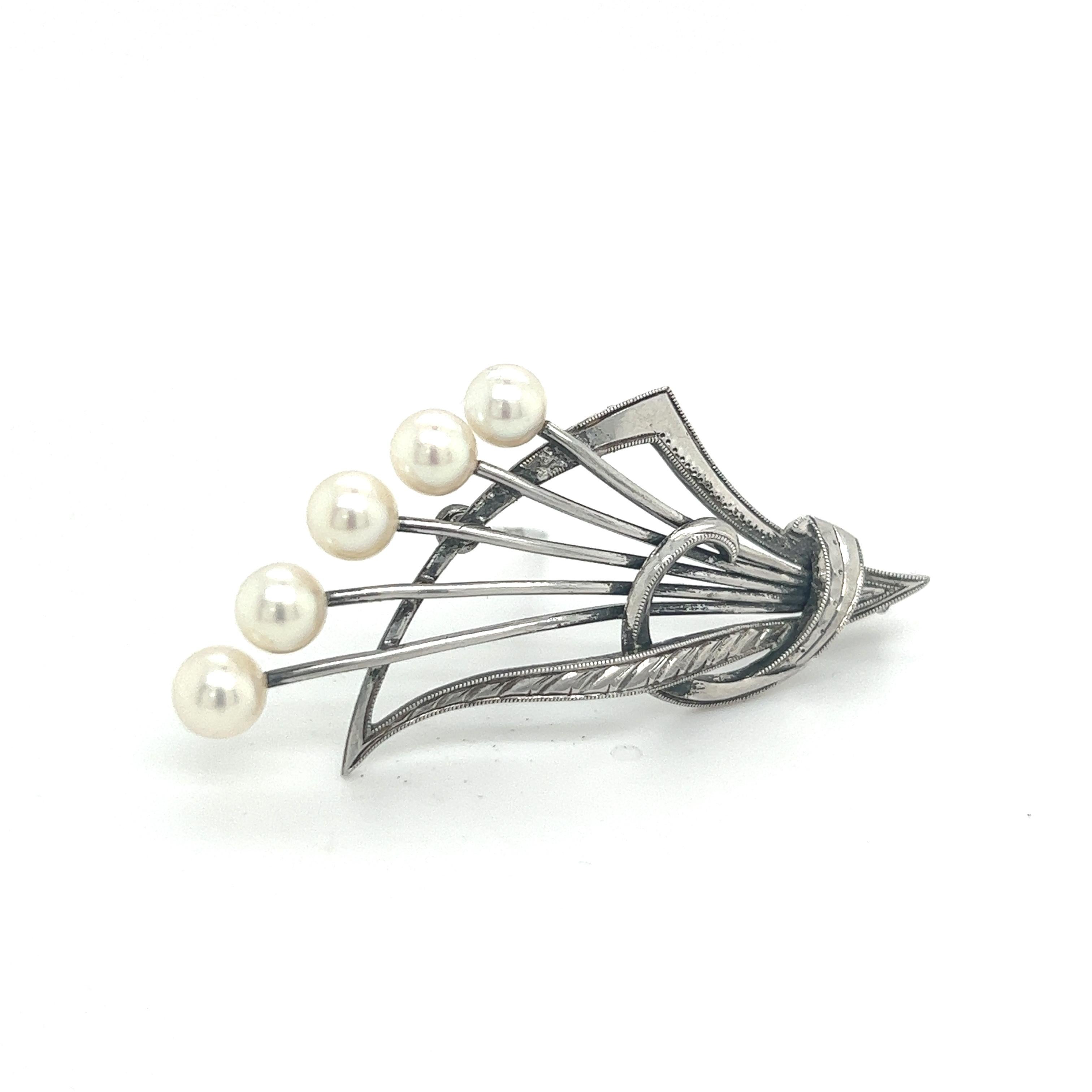Round Cut Mikimoto Estate Akoya Pearl Brooch Pin Sterling Silver 5.4 mm For Sale