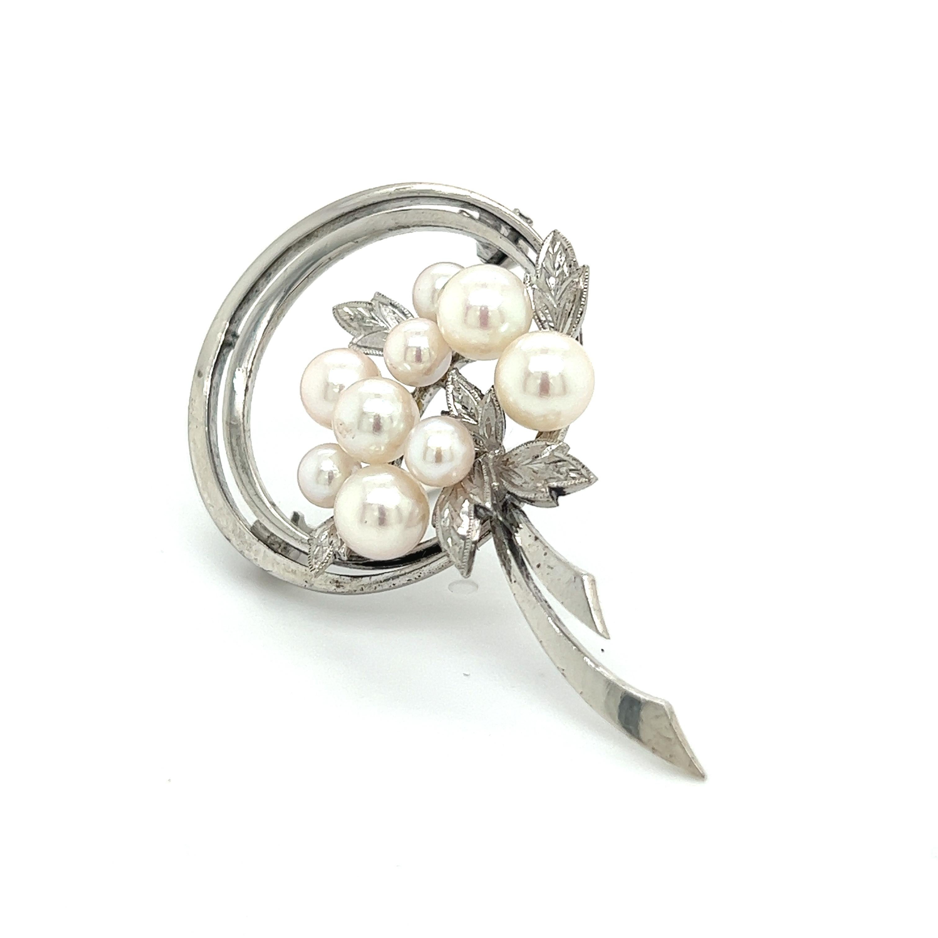 Mikimoto Estate Akoya Pearl Brooch Pin Sterling Silver In Good Condition In Brooklyn, NY