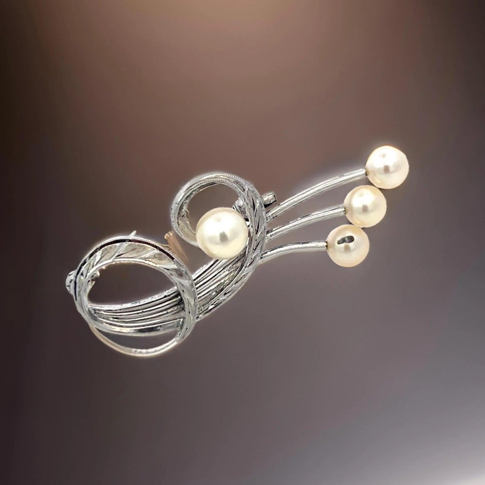 De las mujeres Alfiler broche de perla Akoya Mikimoto Estate Plata de ley 6.37 mm en venta