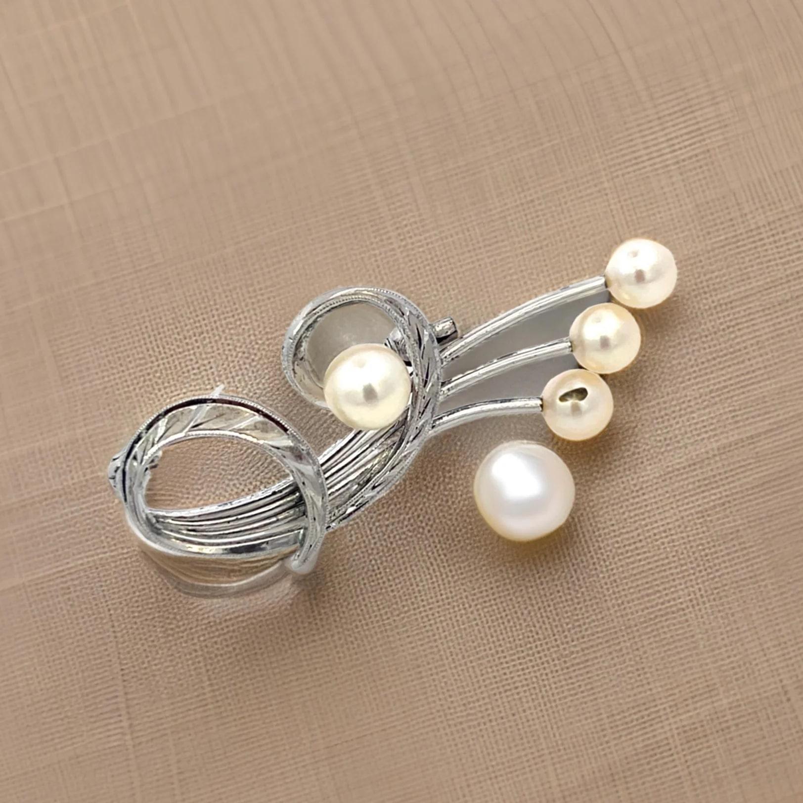 Alfiler broche de perla Akoya Mikimoto Estate Plata de ley 6.37 mm en venta 3