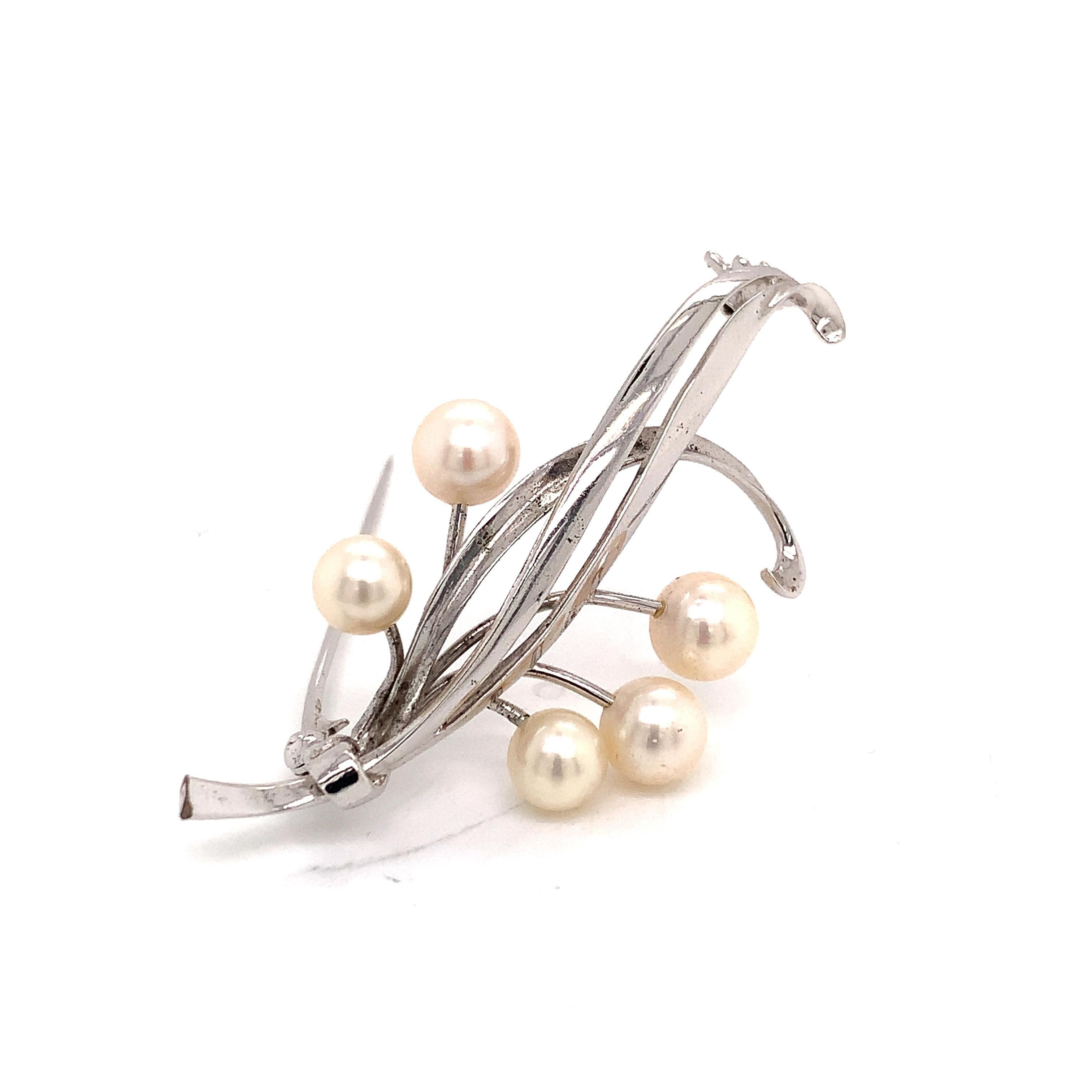 Round Cut Mikimoto Estate Akoya Pearl Brooch Pin Sterling Silver 6.6 mm 5.43 Grams For Sale