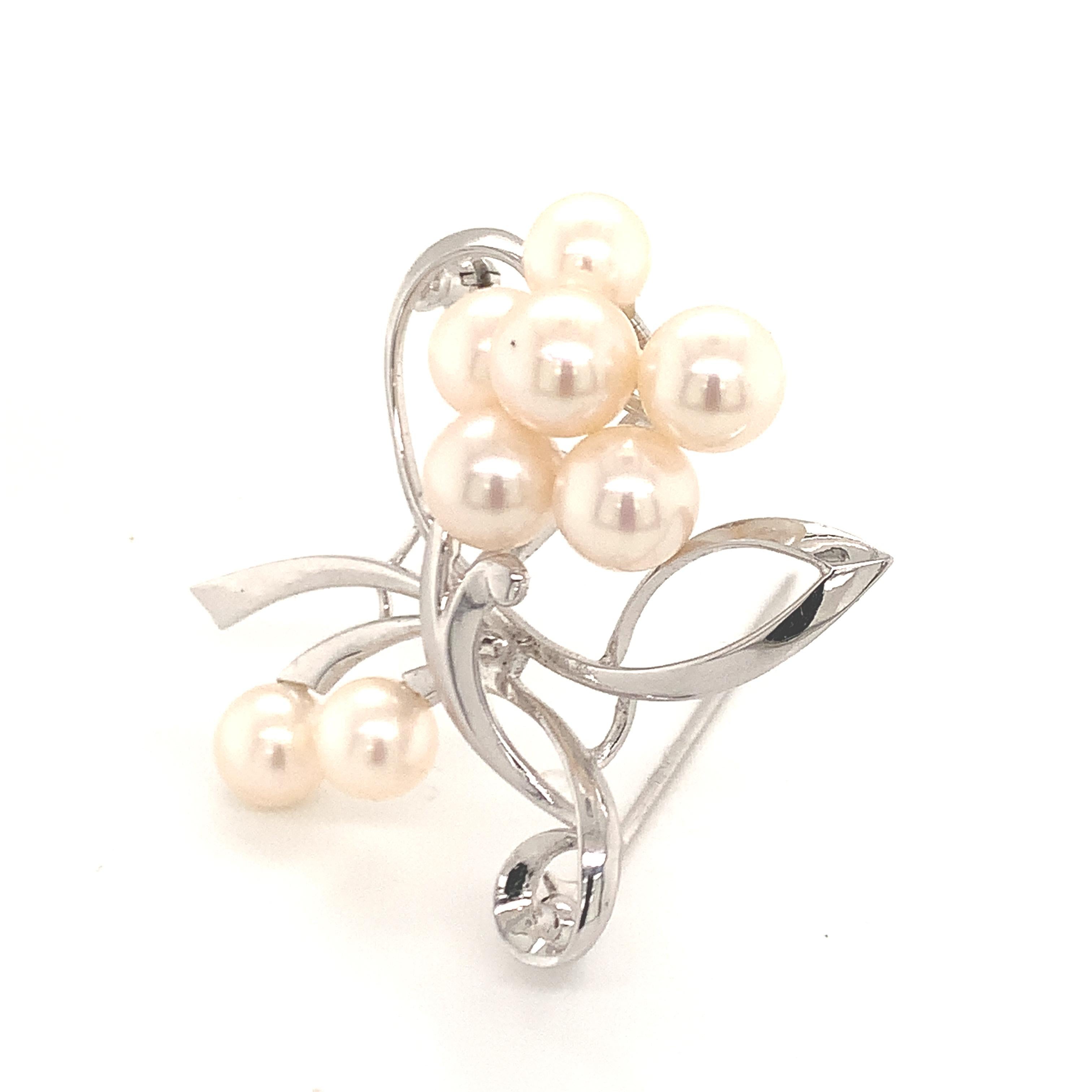 Mikimoto Estate Akoya Pearl Brooch Pin Sterling Silver 7.52 Grams In Good Condition In Brooklyn, NY