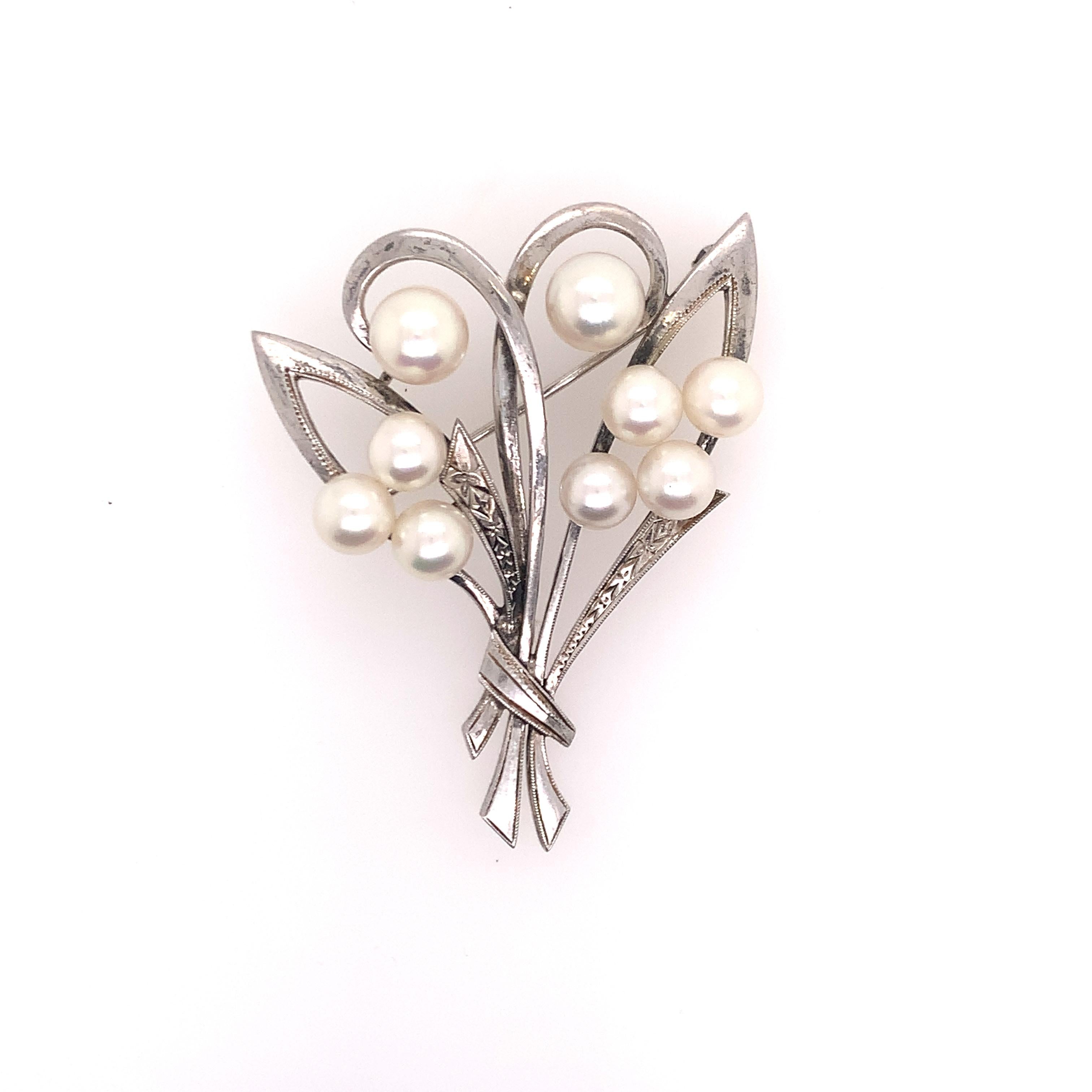 Mikimoto Estate Akoya Pearl Brooch Pin Sterling Silver In Good Condition In Brooklyn, NY