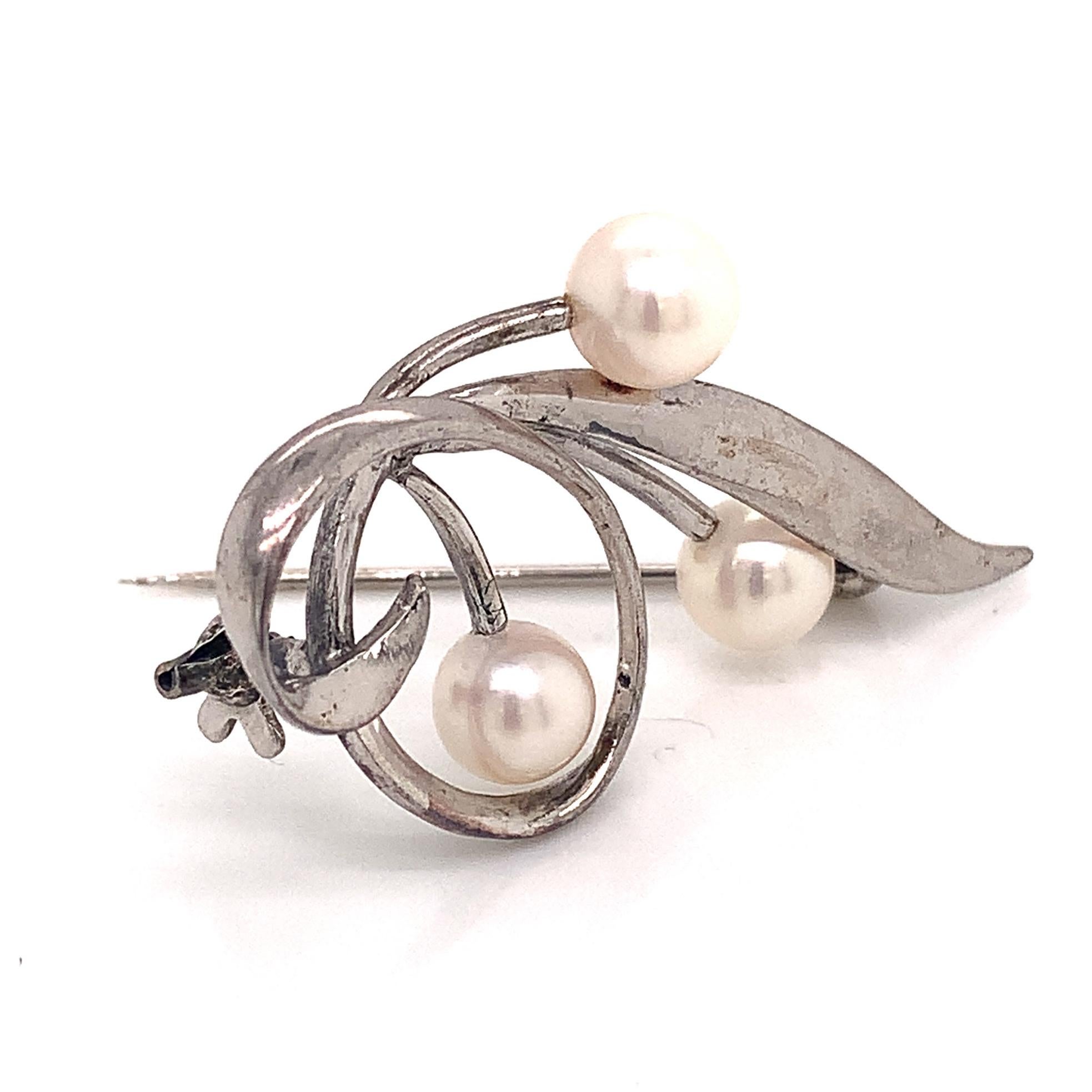 Mikimoto Estate Akoya Pearl Brooch Pin Sterling Silver M196

This elegant Authentic Mikimoto Estate sterling silver brooch pin has 3 Saltwater Akoya Cultured Pearls.

TRUSTED SELLER SINCE 2002

PLEASE SEE OUR HUNDREDS OF POSITIVE FEEDBACKS FROM OUR
