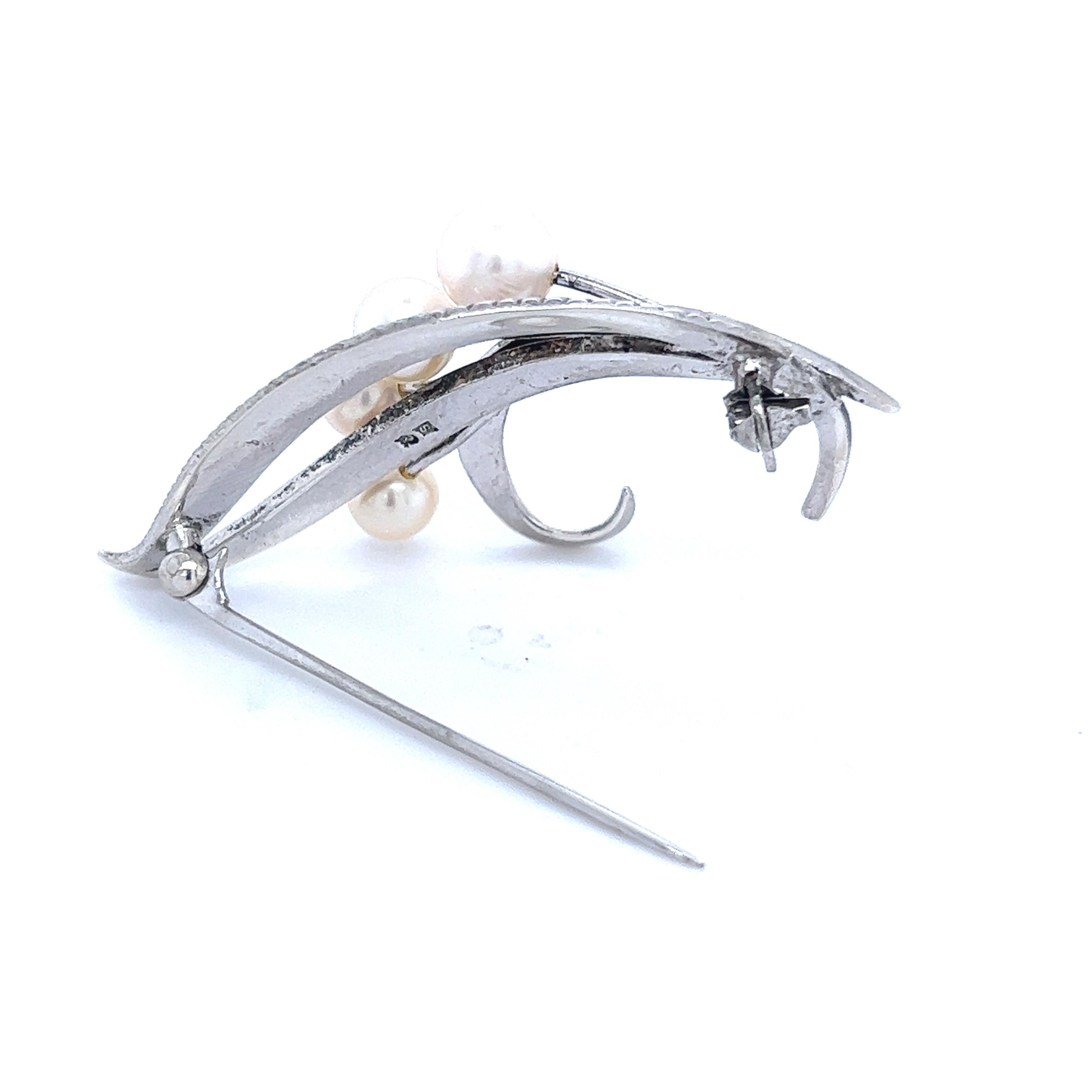 Women's Mikimoto Estate Akoya Pearl Brooch Silver 7 mm  For Sale