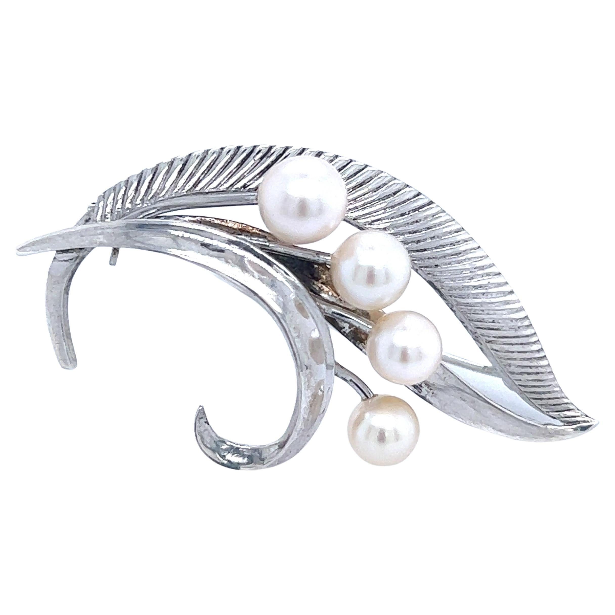Mikimoto Akoya-Perlenbrosche aus Silber 7 mm  im Angebot