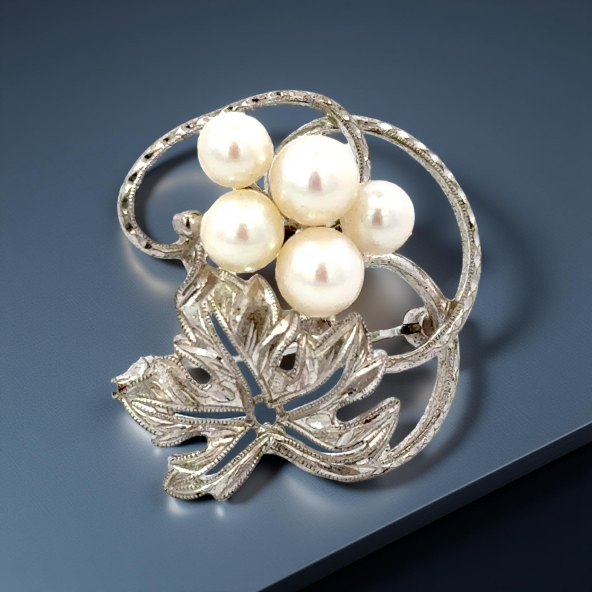 Round Cut Mikimoto Akoya Pearl Brooch Sterling Silver 6 mm 5.24 Grams Estate For Sale