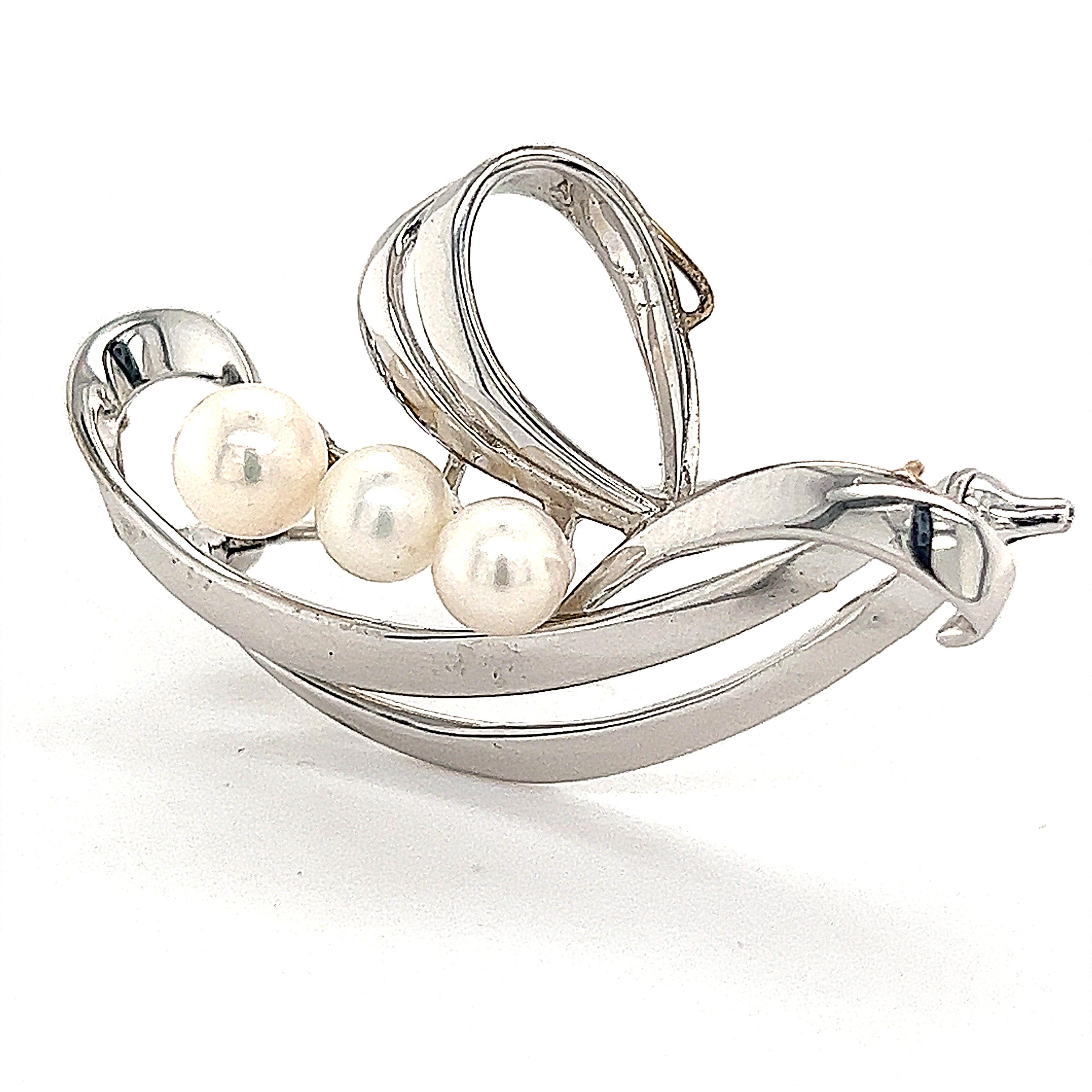 Round Cut Mikimoto Estate Akoya Pearl Brooch Sterling Silver 6.5 mm 5 Grams For Sale