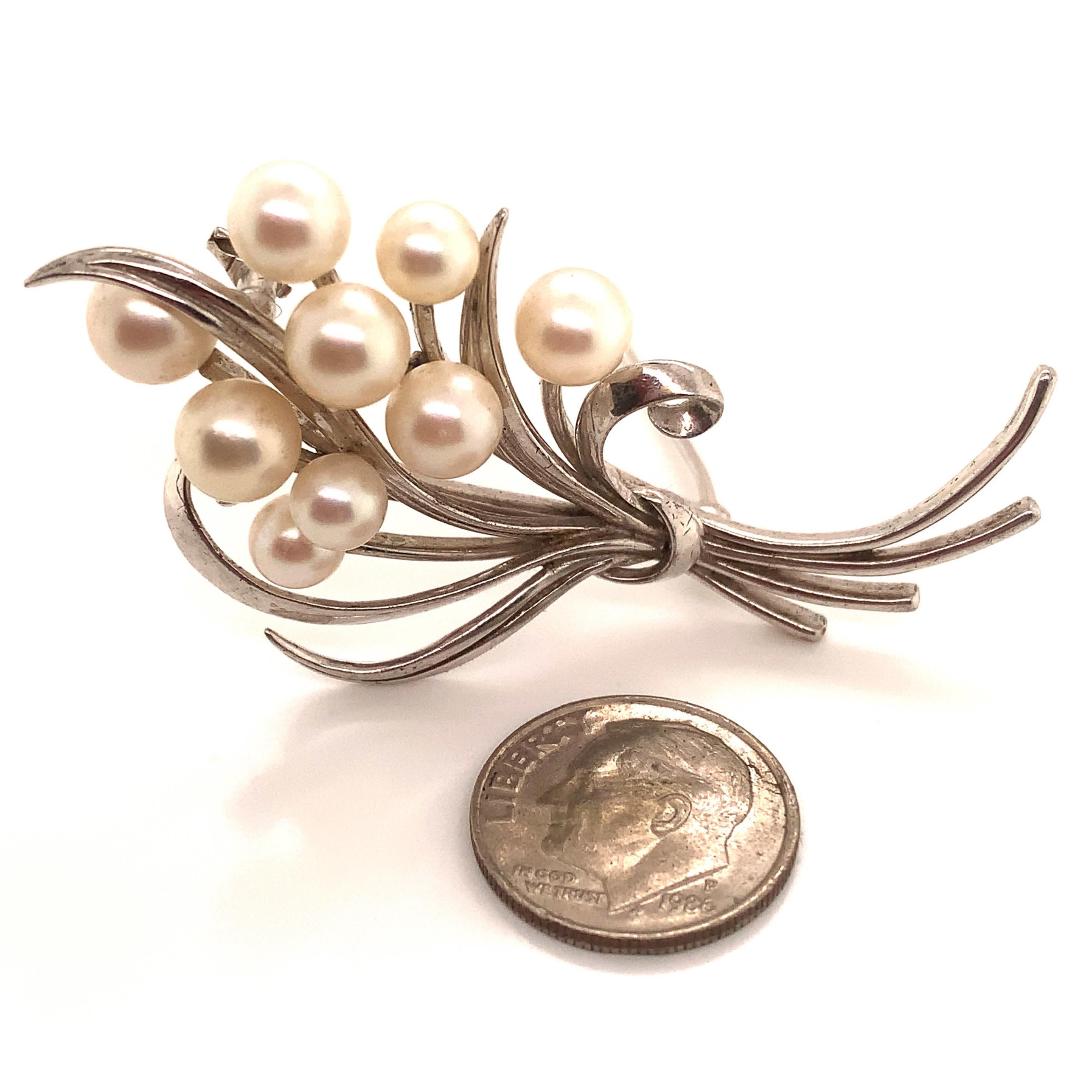womens estate pearl pins brooches