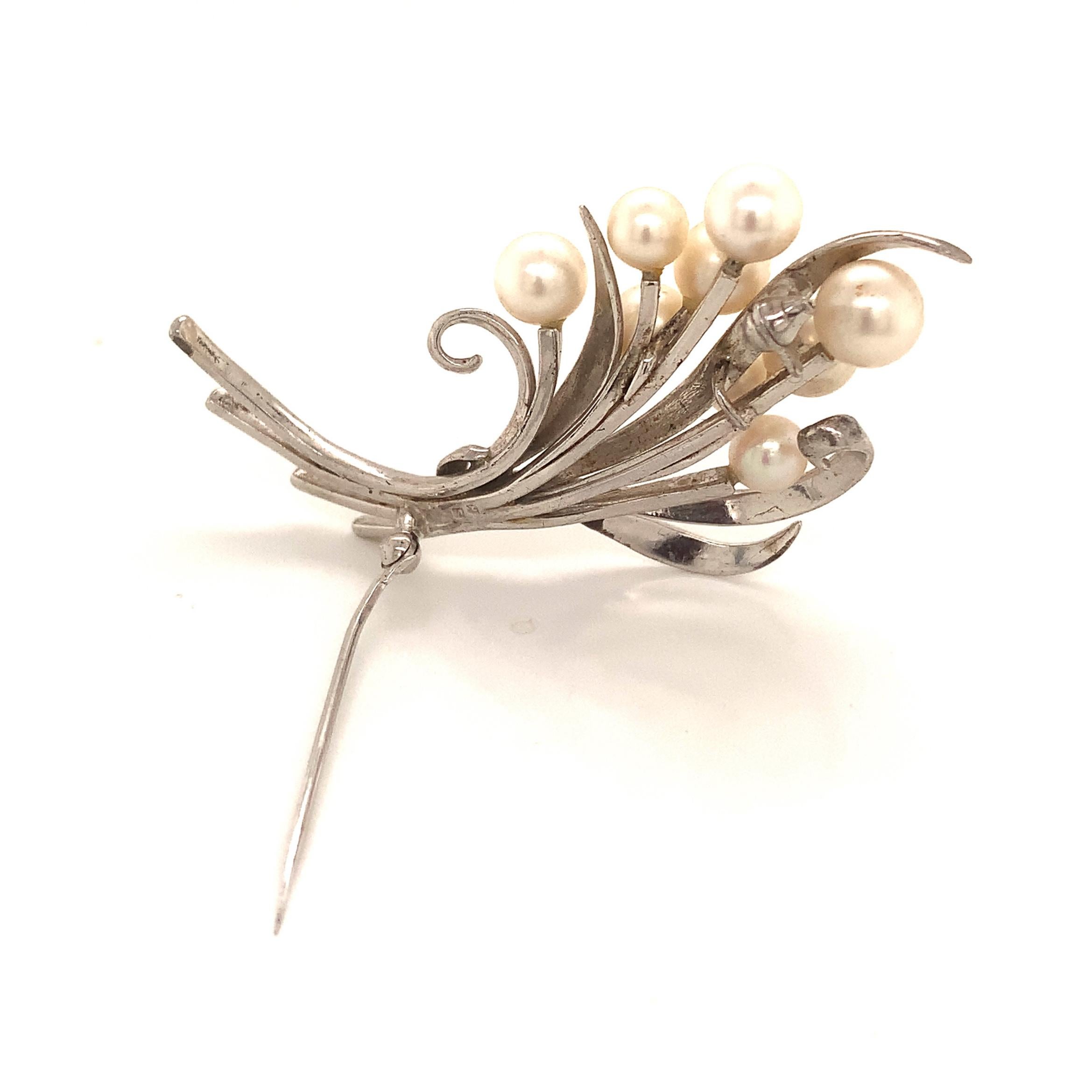 Mikimoto Estate Akoya Pearl Brooch Sterling Silver 11.2 Grams In Good Condition In Brooklyn, NY