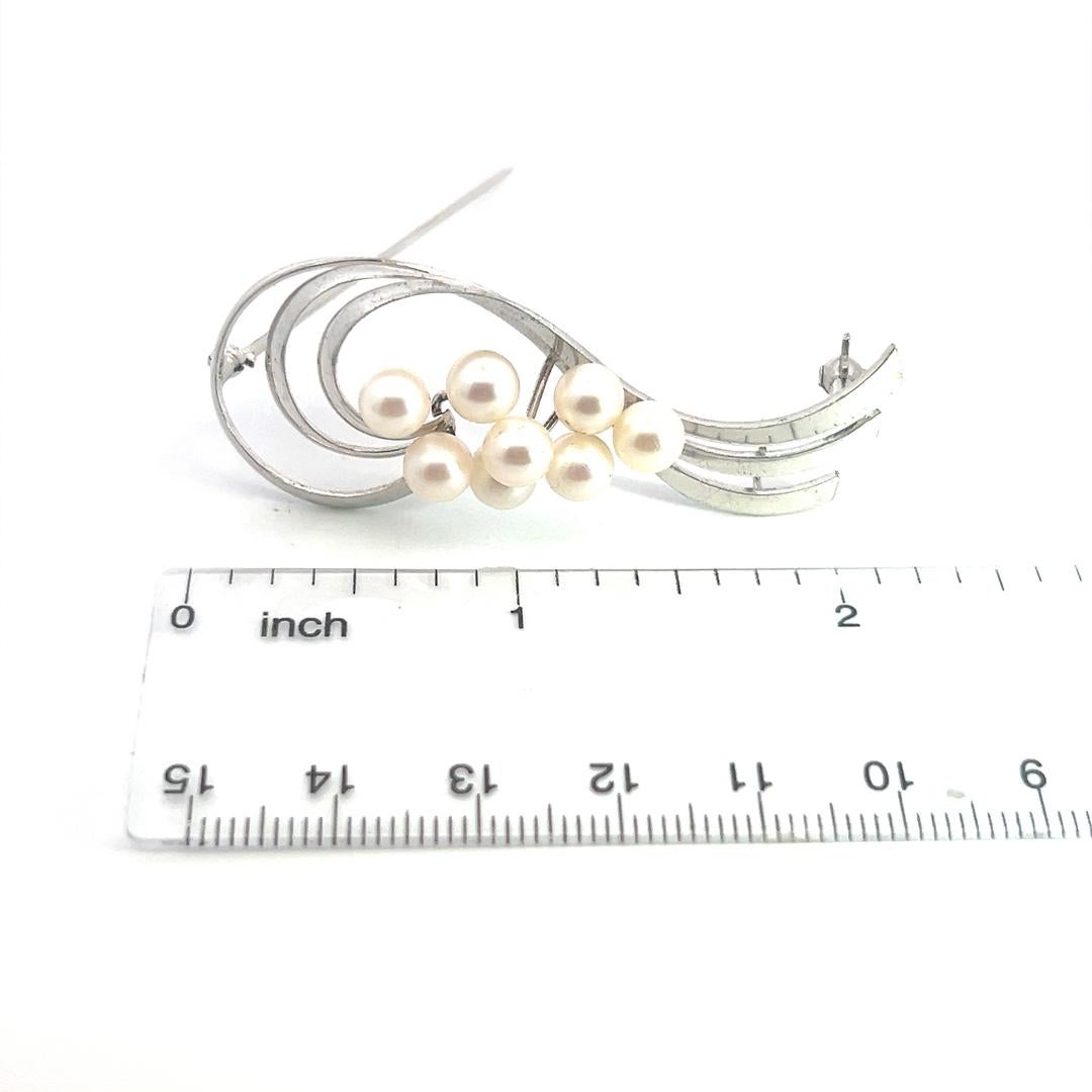 Broche Akoya Estate Mikimoto en argent sterling et perles Pour femmes en vente