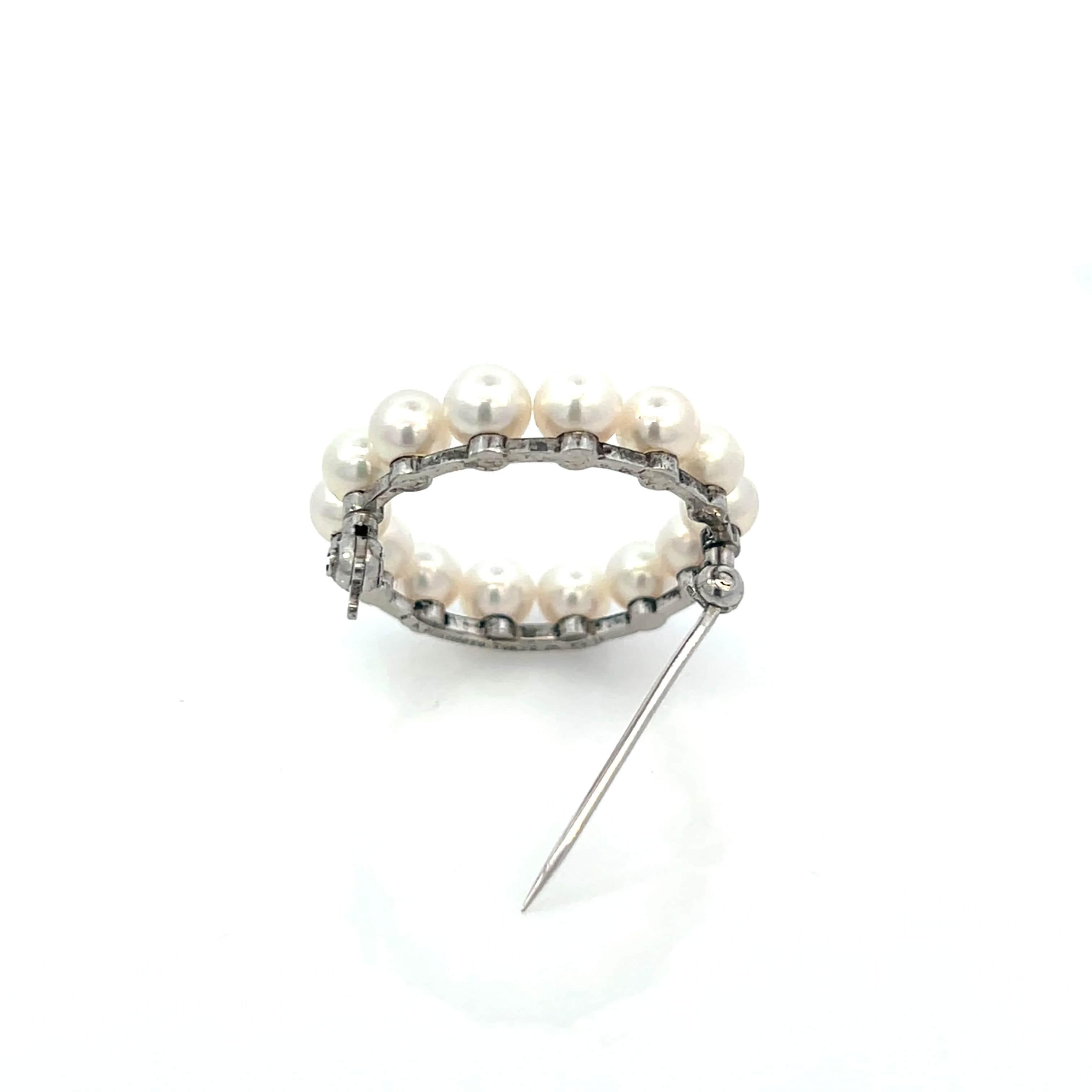 Mikimoto Estate Akoya Pearl Circle Wreath Brooch Pin Sterling Silver In Good Condition In Brooklyn, NY