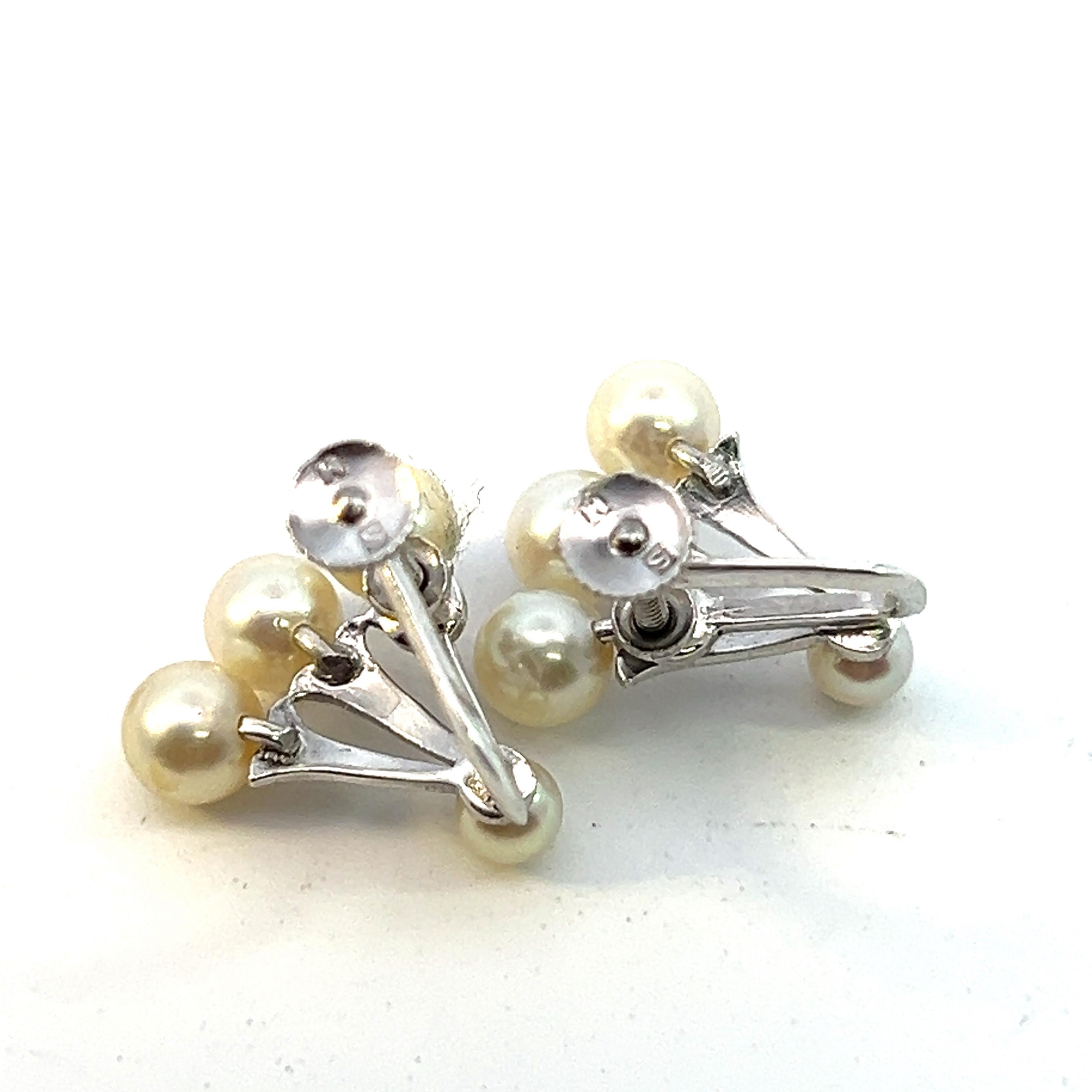Taille ronde Mikimoto Estate Akoya Pearl Clips Earrings Sterling Silver 4-5 mm en vente