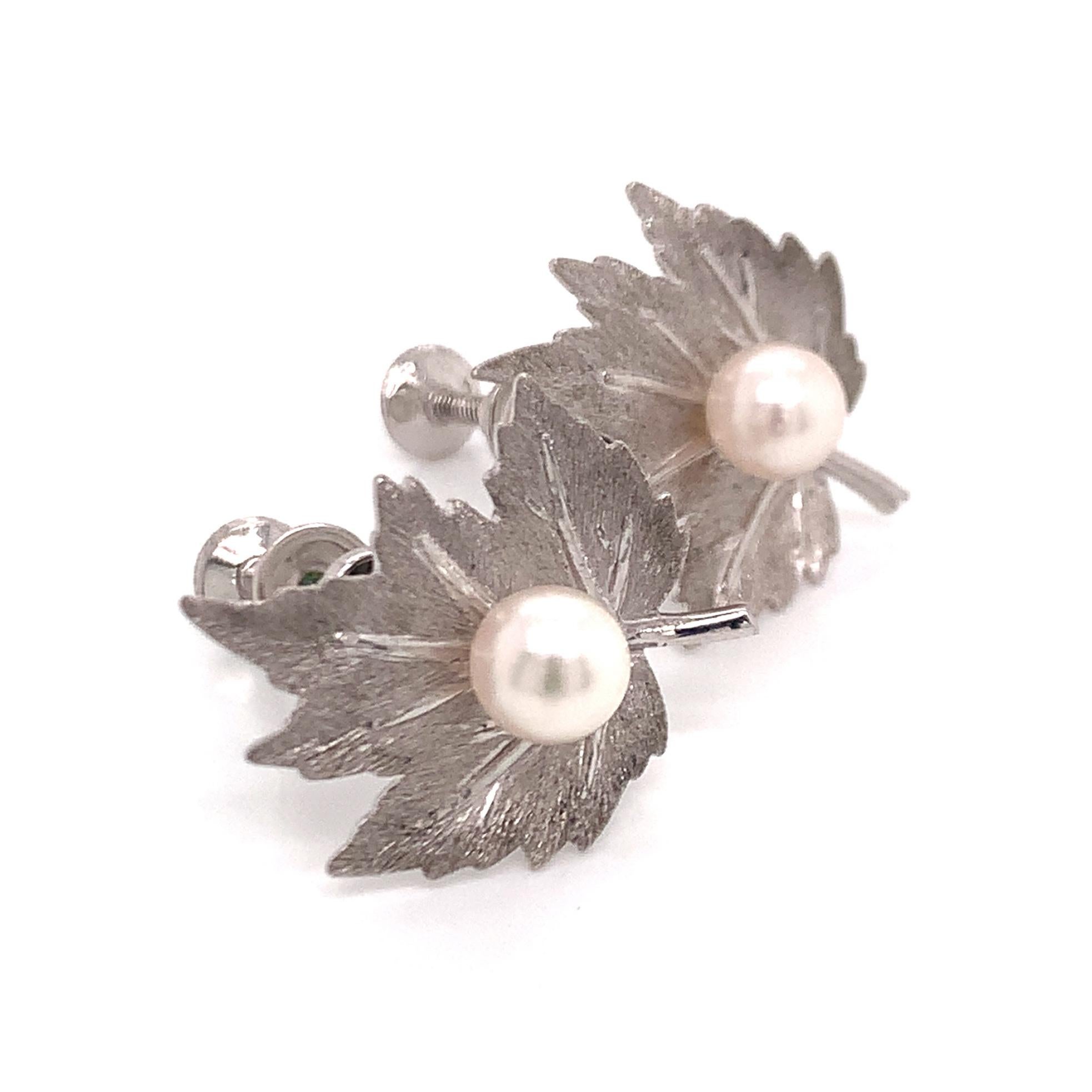 Mikimoto Estate Akoya Pearl Clip On Earrings Sterling Silver In Good Condition In Brooklyn, NY