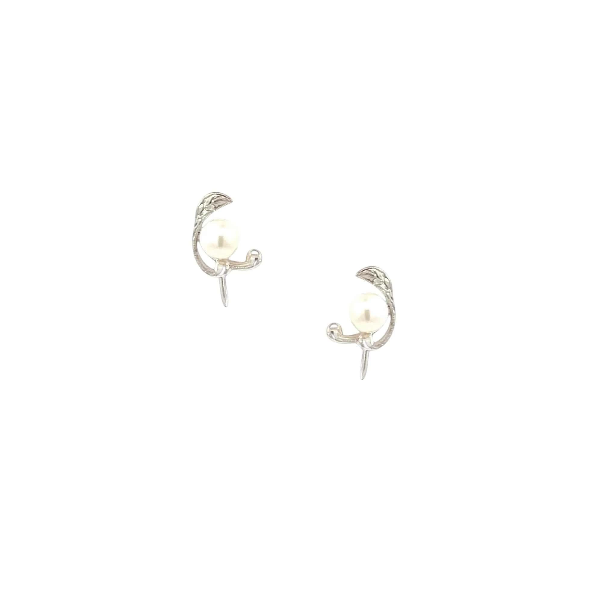 Mikimoto Estate Akoya Perlen-Ohrclips aus Sterlingsilber 6,19 mm (Rundschliff) im Angebot