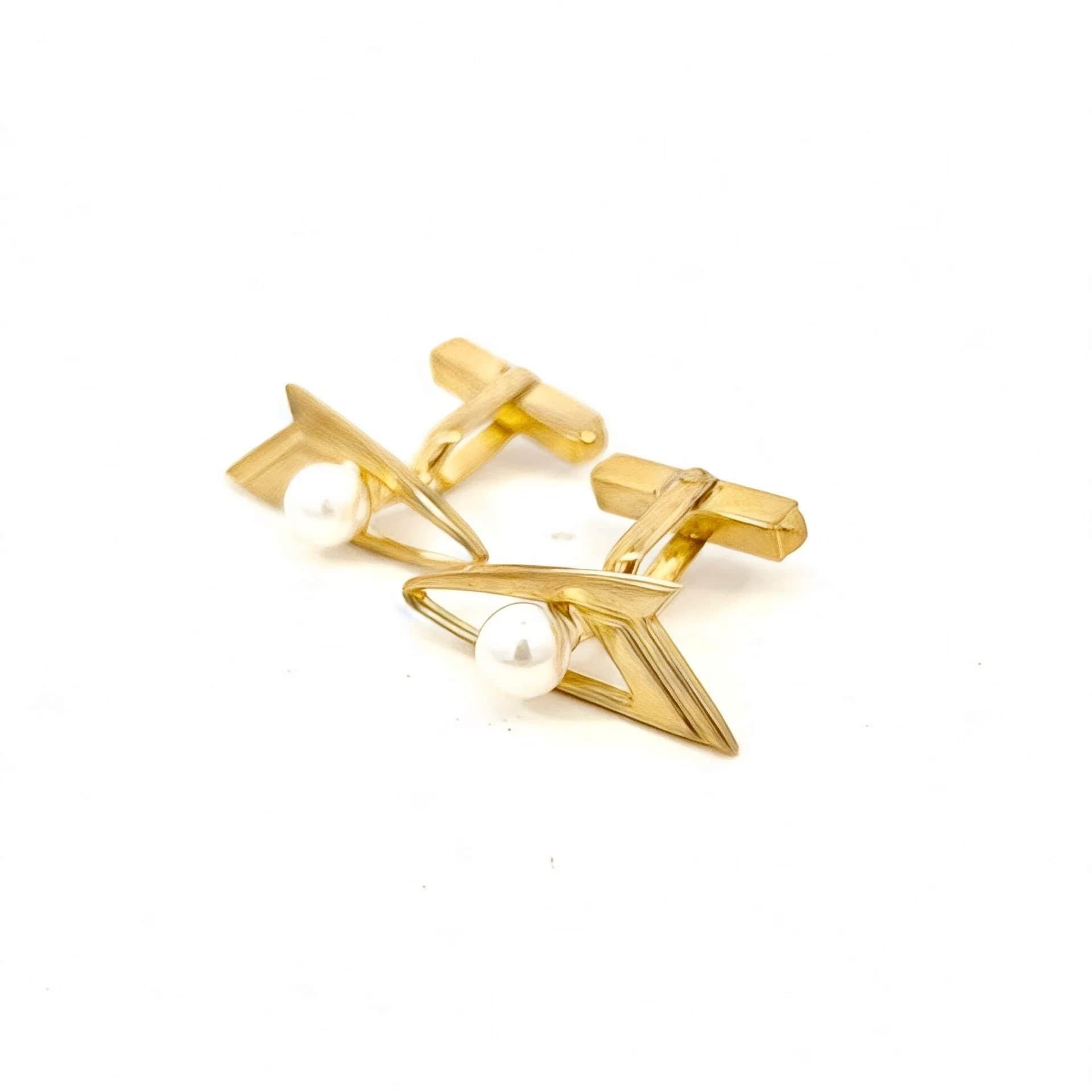 Mikimoto Estate Akoya Pearl Cufflinks Overlay 14k Gold 6 mm M419

These elegant Authentic Mikimoto Estate Akoya pearl cufflinks are made of gold have 2 Akoya Cultured Pearls and are 6.6 grams in weight.

TRUSTED SELLER SINCE 2002

PLEASE SEE OUR