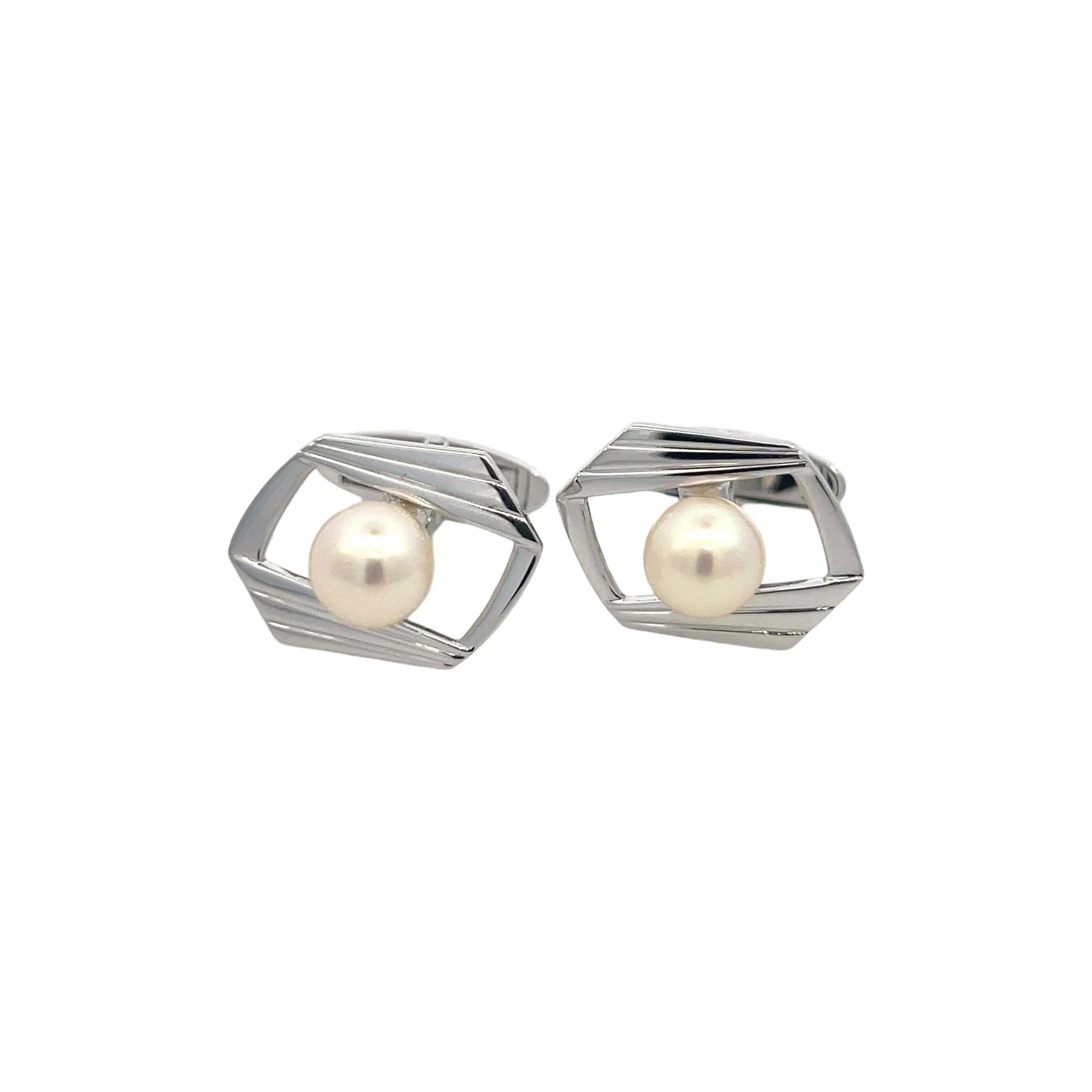 Mikimoto Estate Akoya Pearl Cufflinks Silver 7.5 mm In Good Condition For Sale In Brooklyn, NY