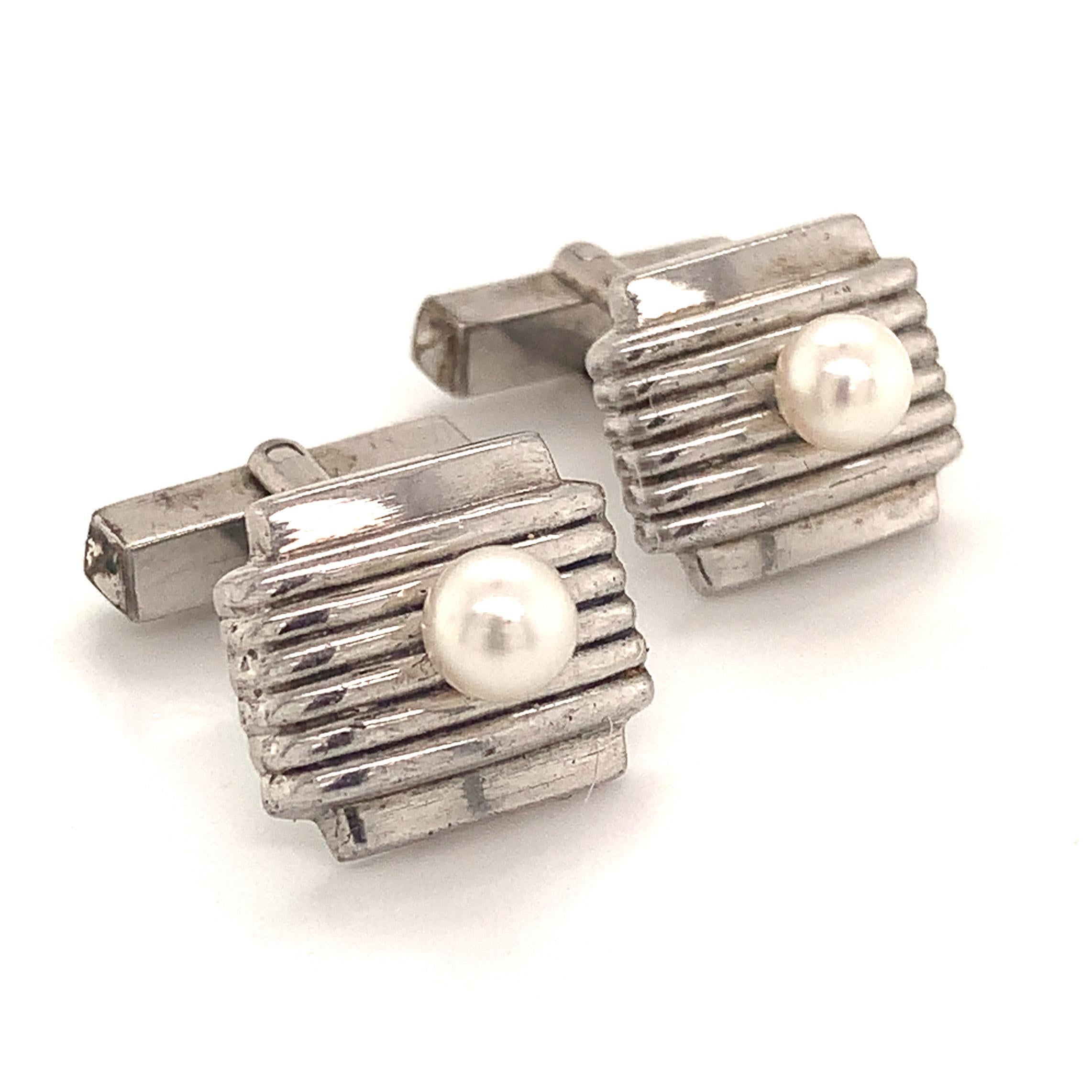 Mikimoto Estate Akoya Pearl Cufflinks Sterling Silver 5 mm 7.56 Grams M218

These elegant Authentic Mikimoto Estate Akoya pearl cufflinks are made of sterling silver and have 2 Akoya Cultured Pearls.

TRUSTED SELLER SINCE 2002

PLEASE SEE OUR