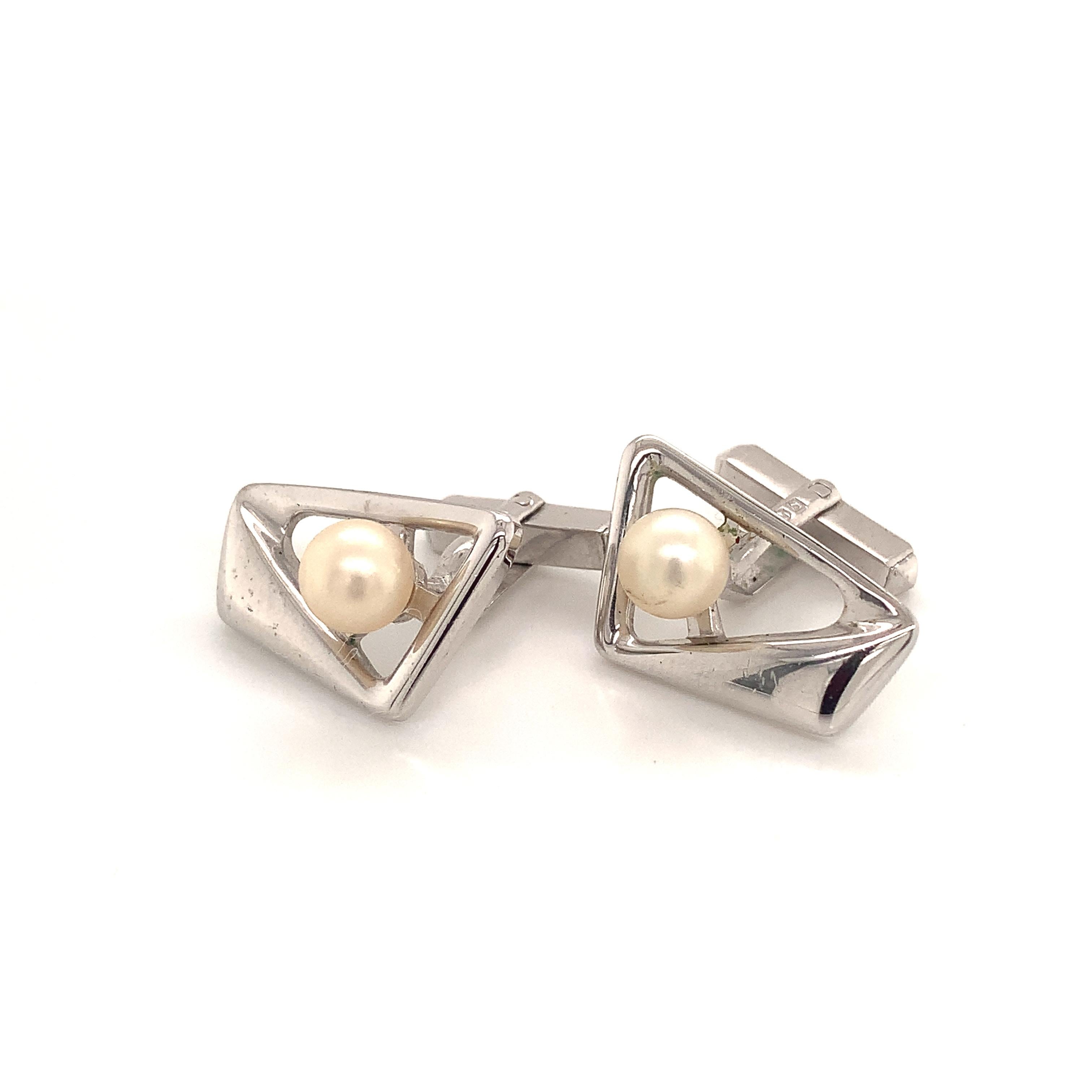 Mikimoto Estate Akoya Pearl Cufflinks Sterling Silver 7 mm 10.35 Grams M216

These elegant Authentic Mikimoto Estate Akoya pearl cufflinks are made of sterling silver and have 2 Akoya Cultured Pearls.

TRUSTED SELLER SINCE 2002

PLEASE SEE OUR