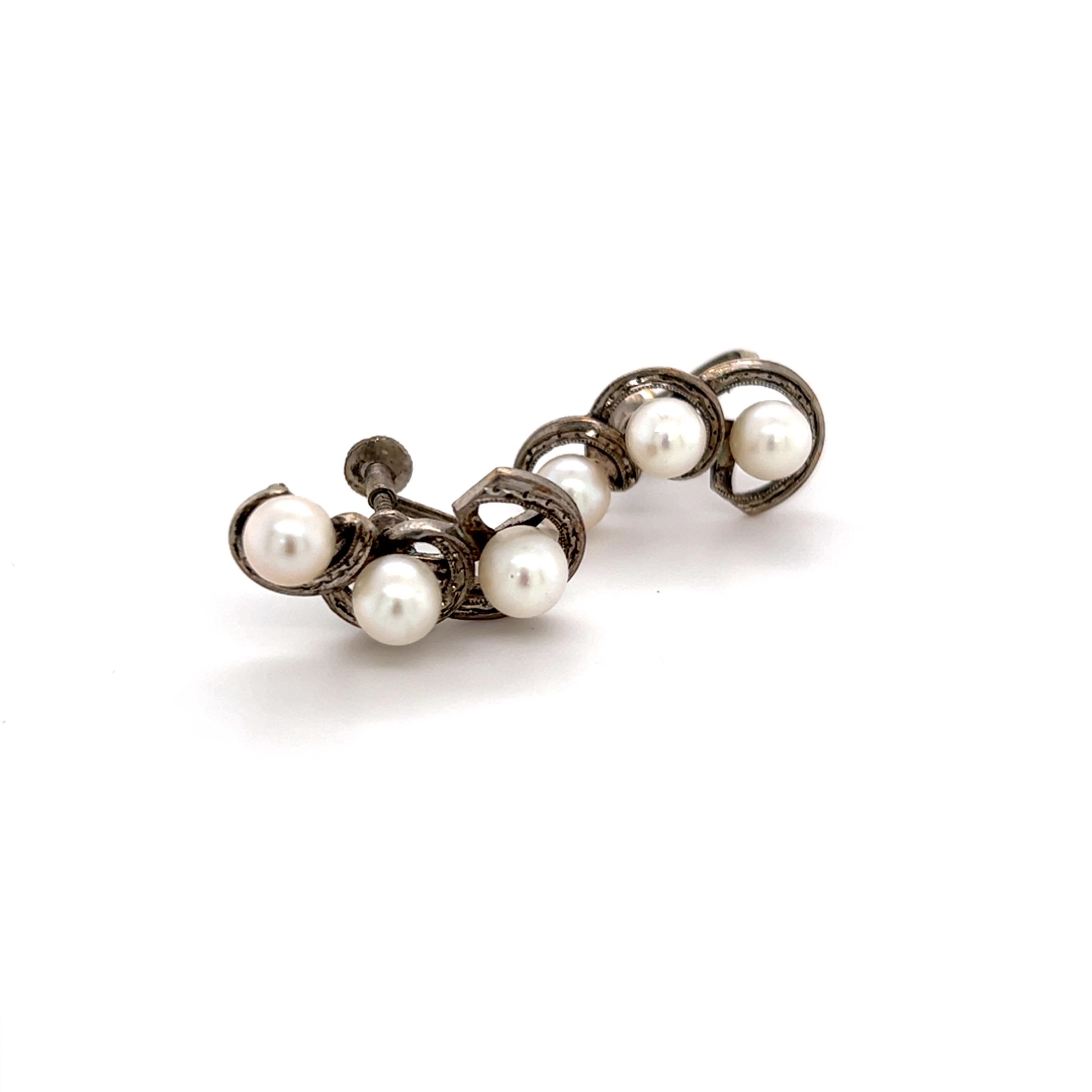 Mikimoto Estate Akoya Pearl Earrings Sterling Silver 5.5 mm 5.1 Grams In Good Condition For Sale In Brooklyn, NY