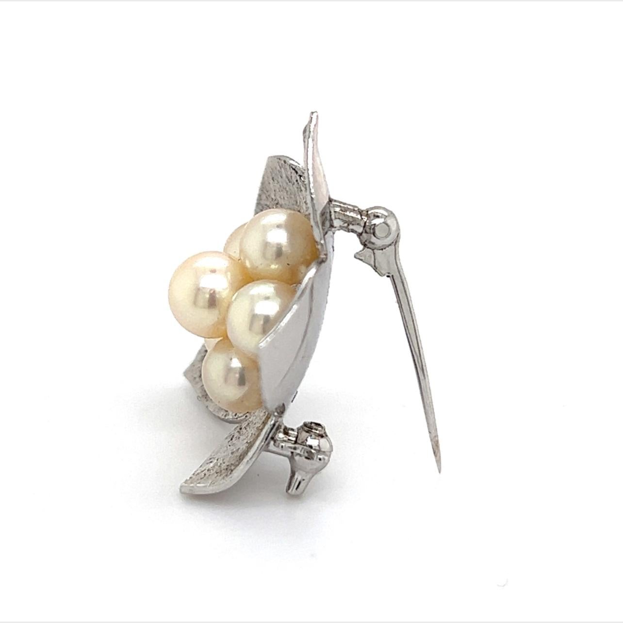 Mikimoto Broche fleur Akoya en argent sterling et perles, ancienne propriété 1
