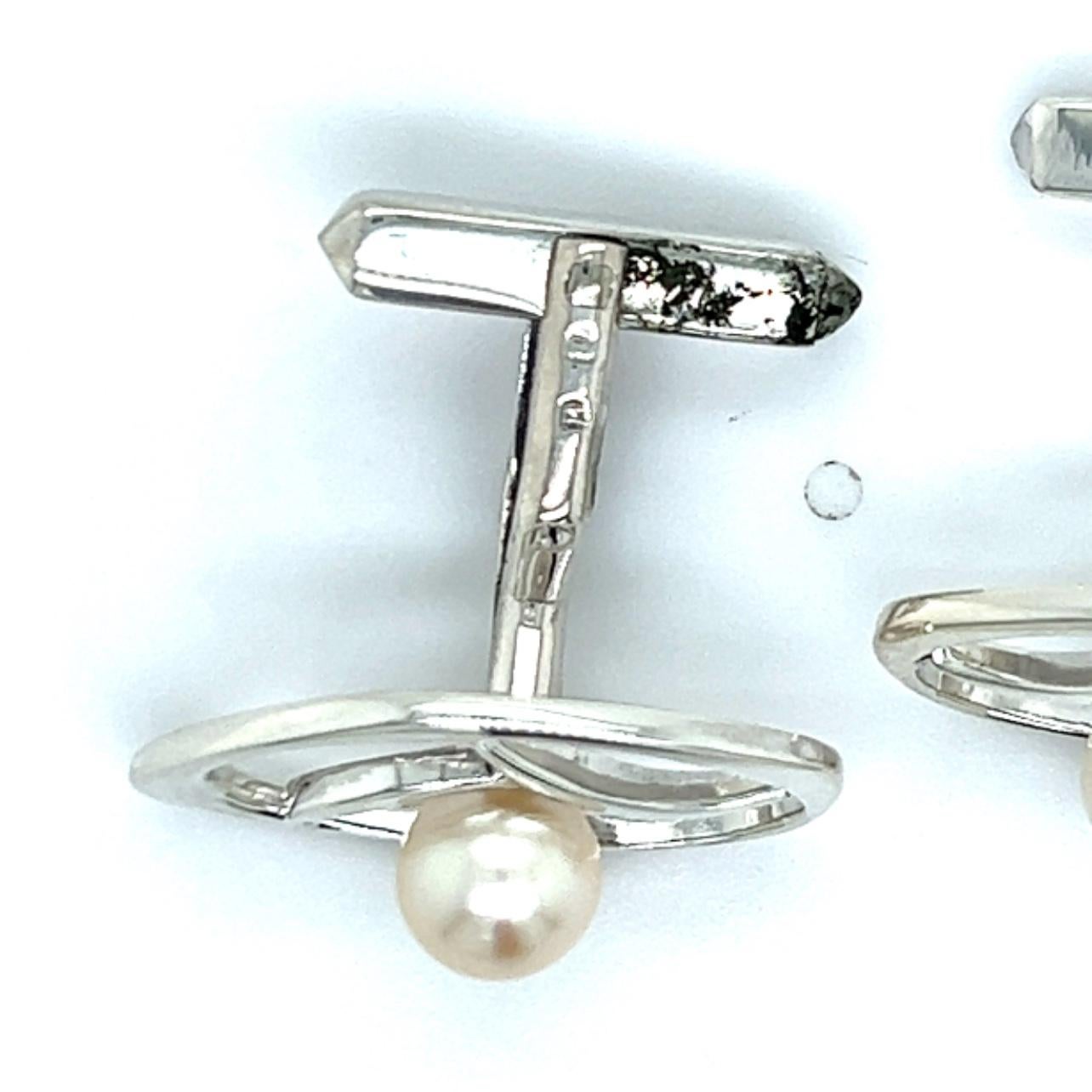 Mikimoto Estate Akoya Pearl Mens Cufflinks 7 mm Sterling Silver  In Good Condition In Brooklyn, NY