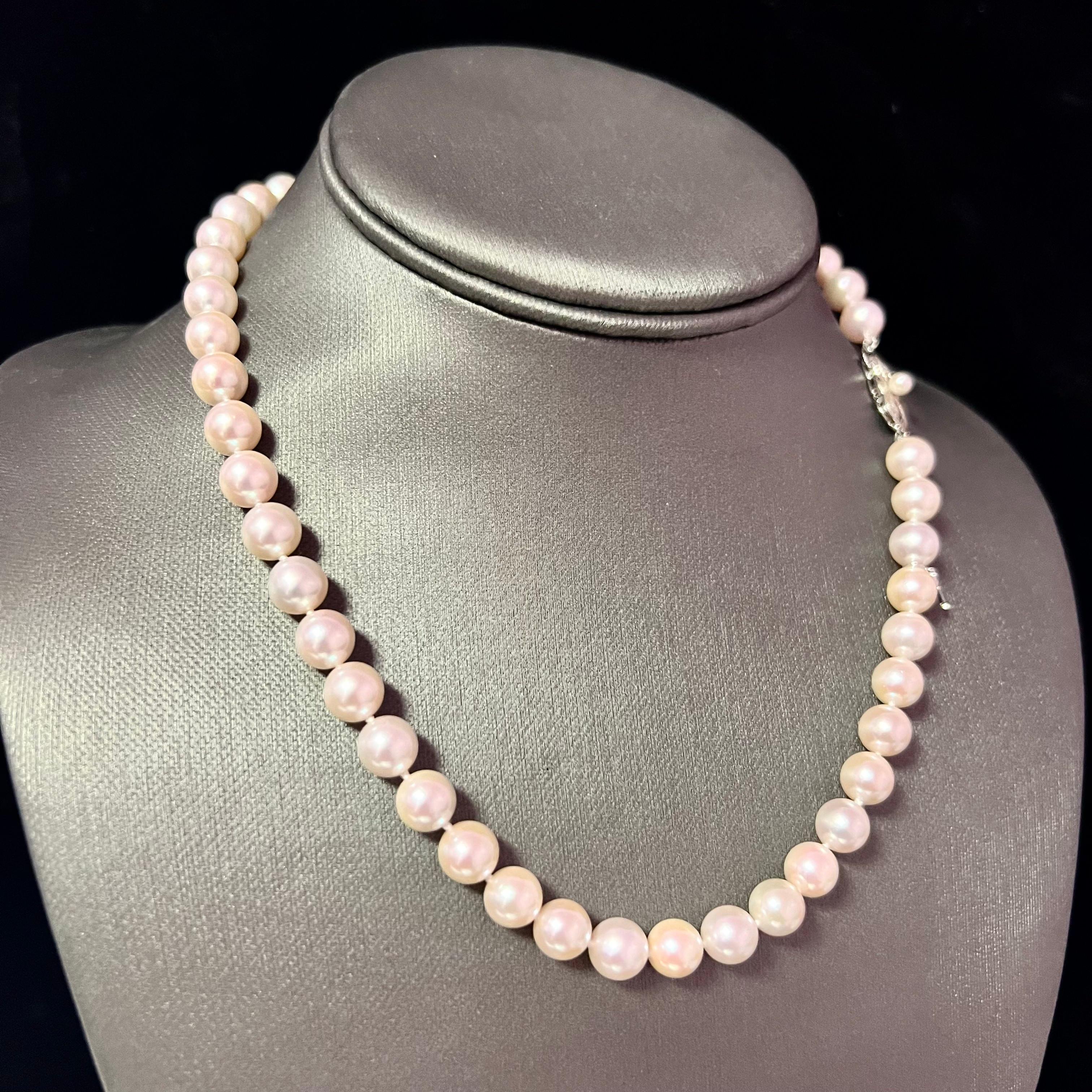 Taille ronde Mikimoto Estate Collier de perles d'Akoya 17