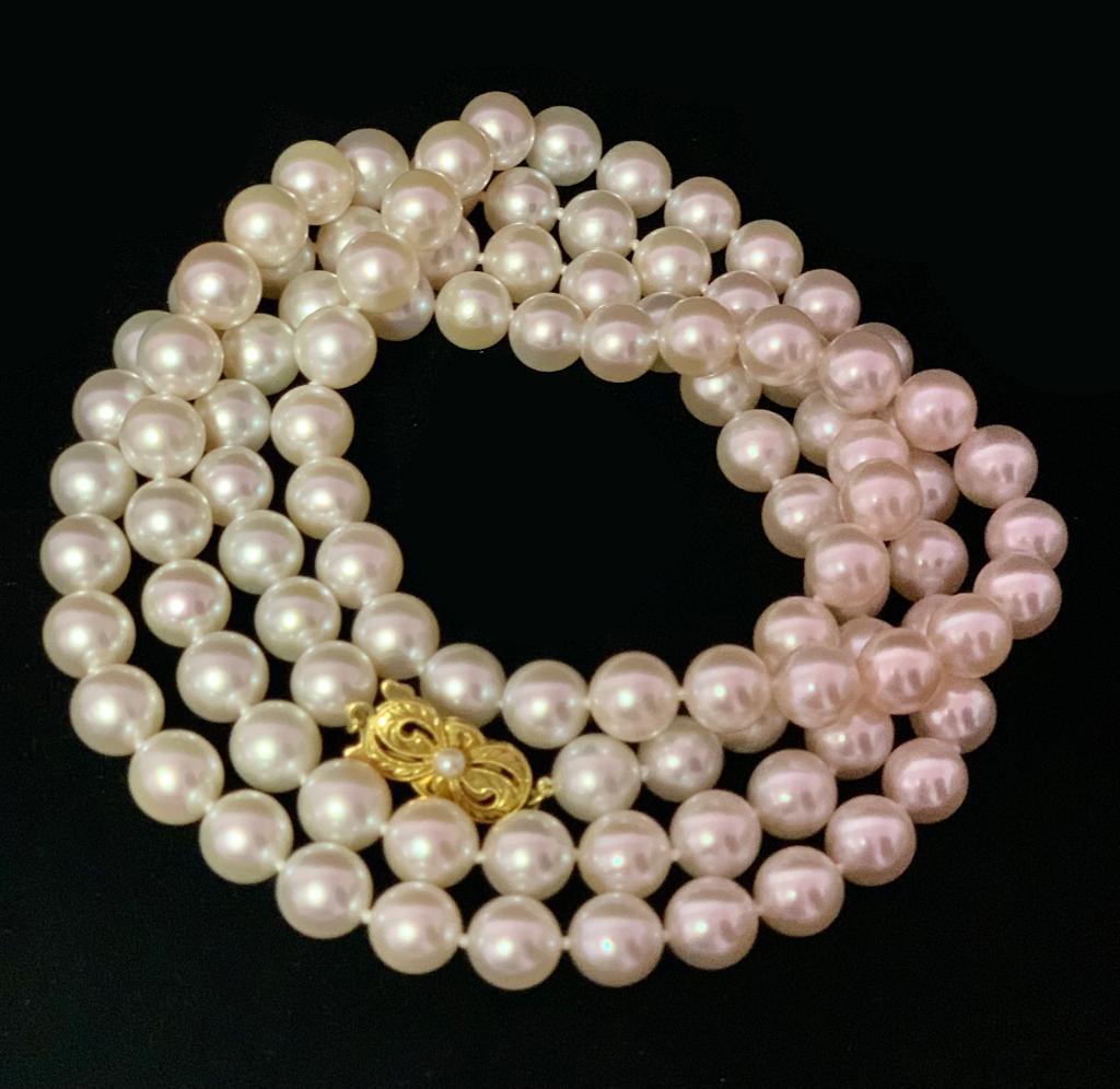Mikimoto Estate Akoya Pearl Necklace 18 Karat Yellow Gold 36 IN Certified In Excellent Condition In Brooklyn, NY