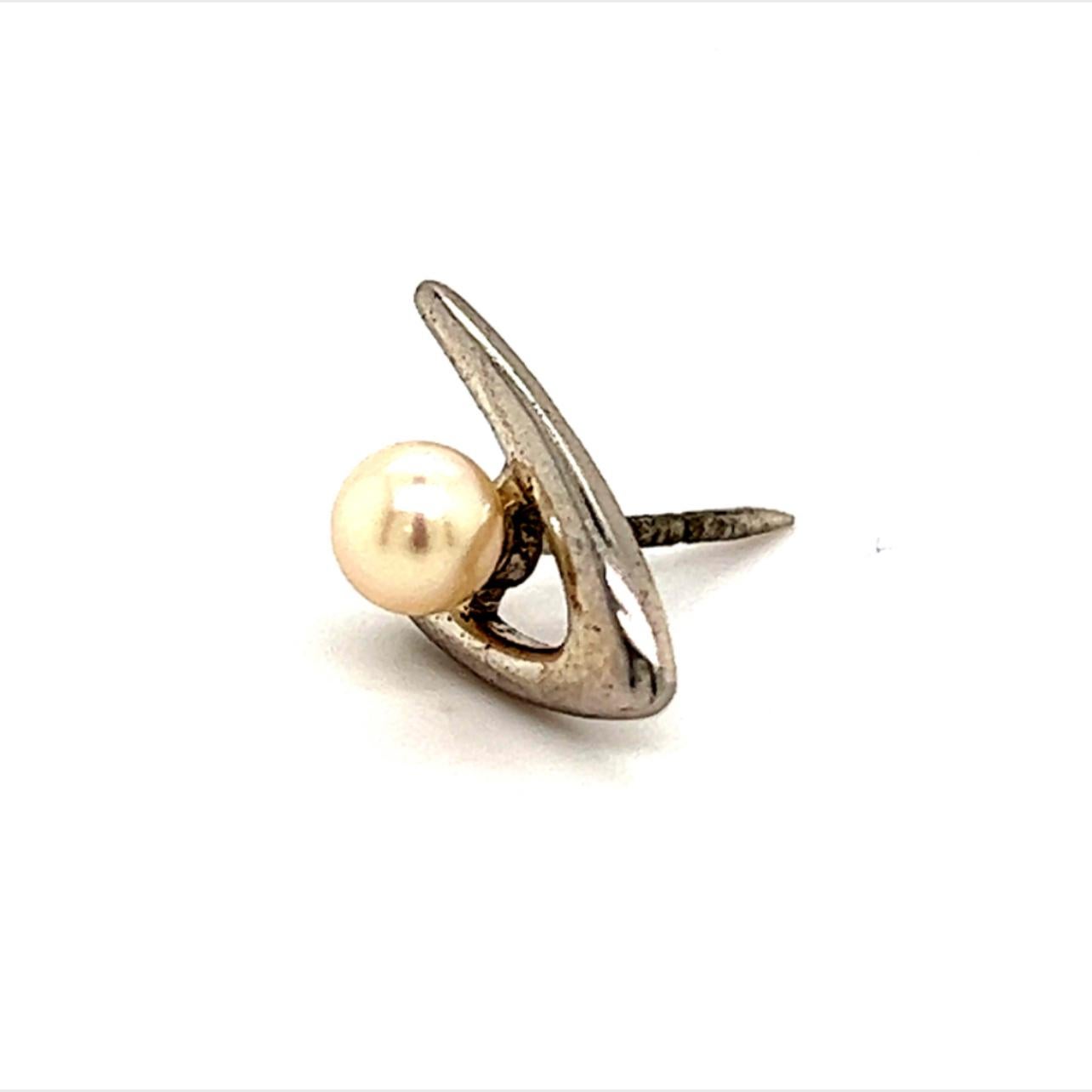 Mikimoto Estate Akoya Pearl Tie Pin Sterling Silver In Good Condition For Sale In Brooklyn, NY