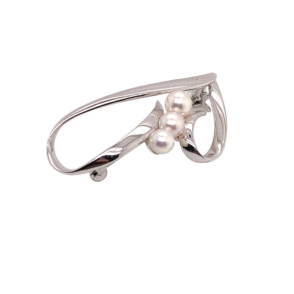 Mikimoto Broche de succession en argent sterling avec épingle, 3,14 carats en vente 1