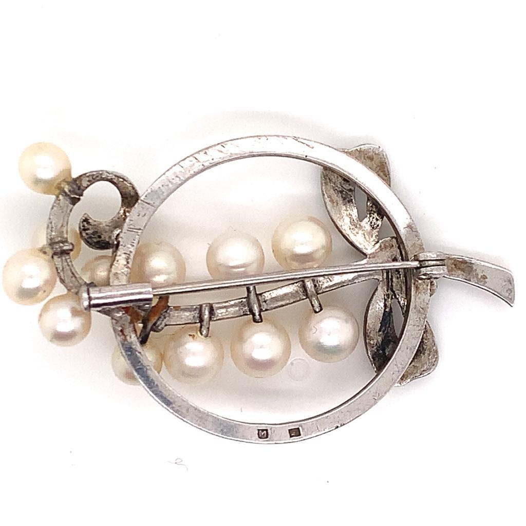 Mikimoto Estate Pin Brooch Sterling Silver 7.47 Gr In Good Condition For Sale In Brooklyn, NY