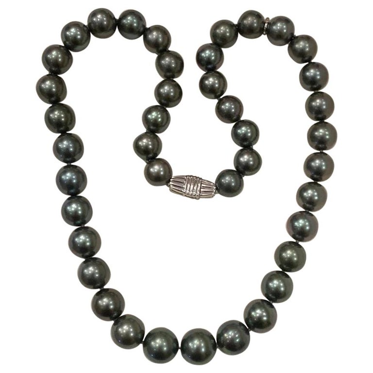 Mikimoto Estate Tahitian Pearl Necklace 18 Karat Certified at 1stDibs |  mikimoto black pearls, black pearl necklace, mikimoto tahitian pearl  necklace