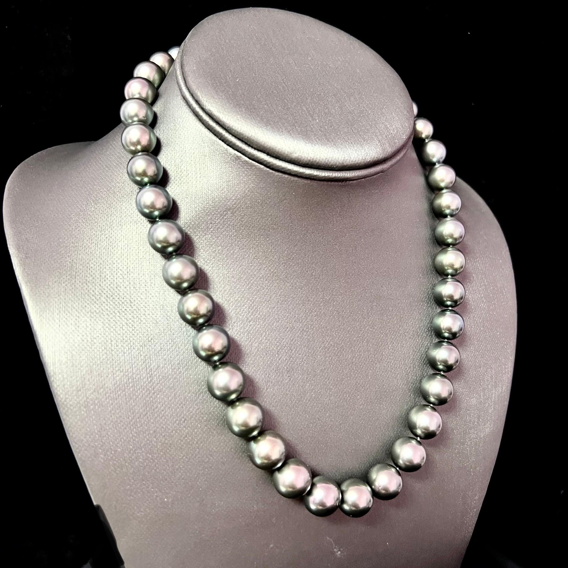 Mikimoto Estate Tahitian Pearl Necklace 18k Gold 11.6 mm Certified 3